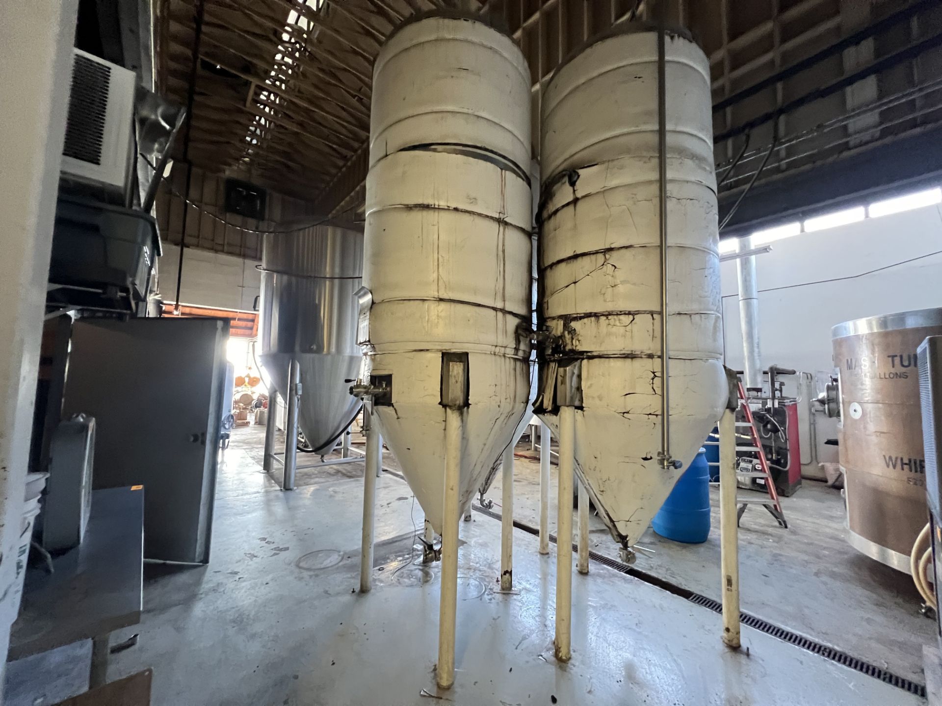 Fermenting tank - Image 3 of 4
