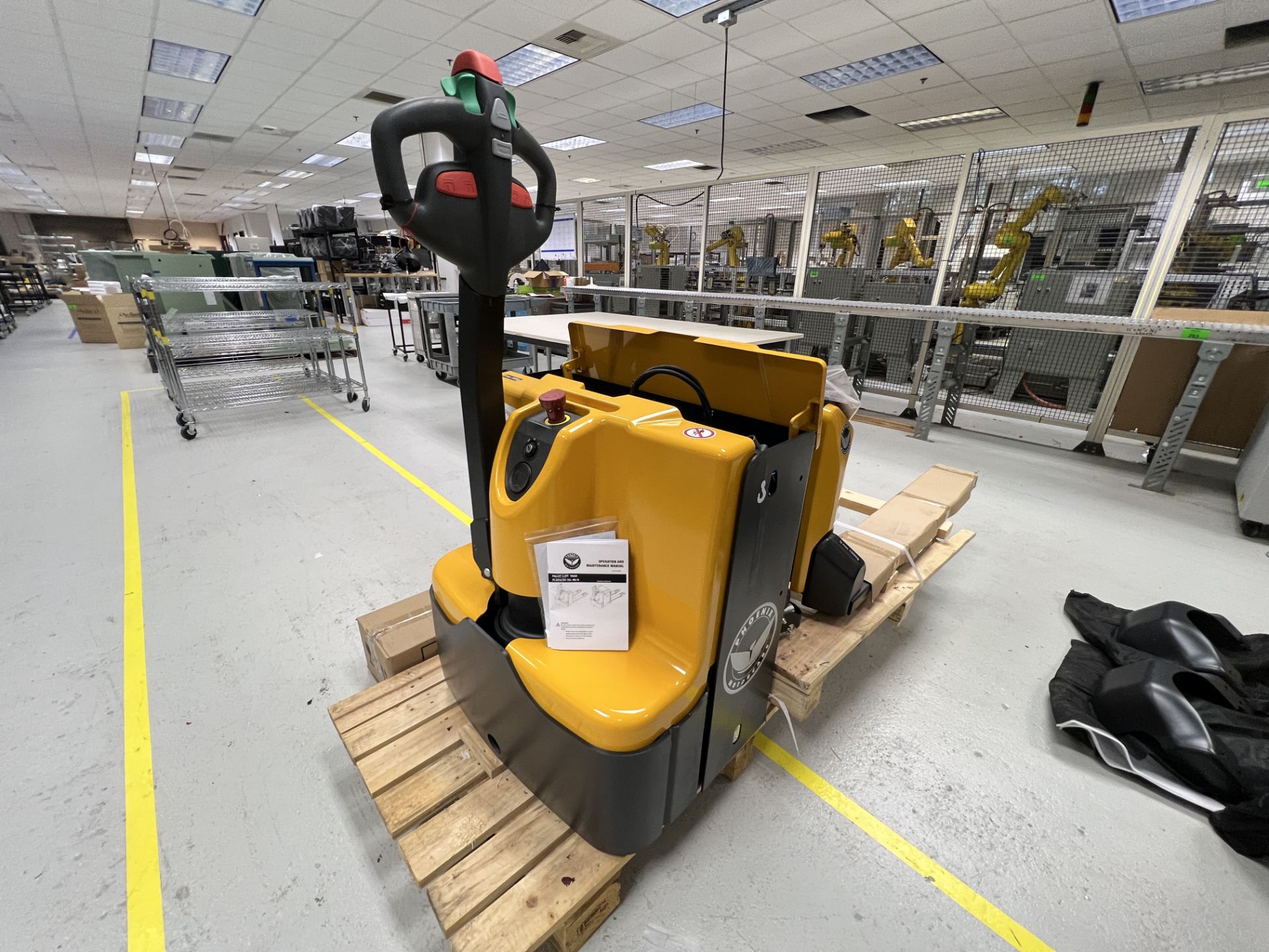 Electric Pallet Lift Truck - Image 2 of 6
