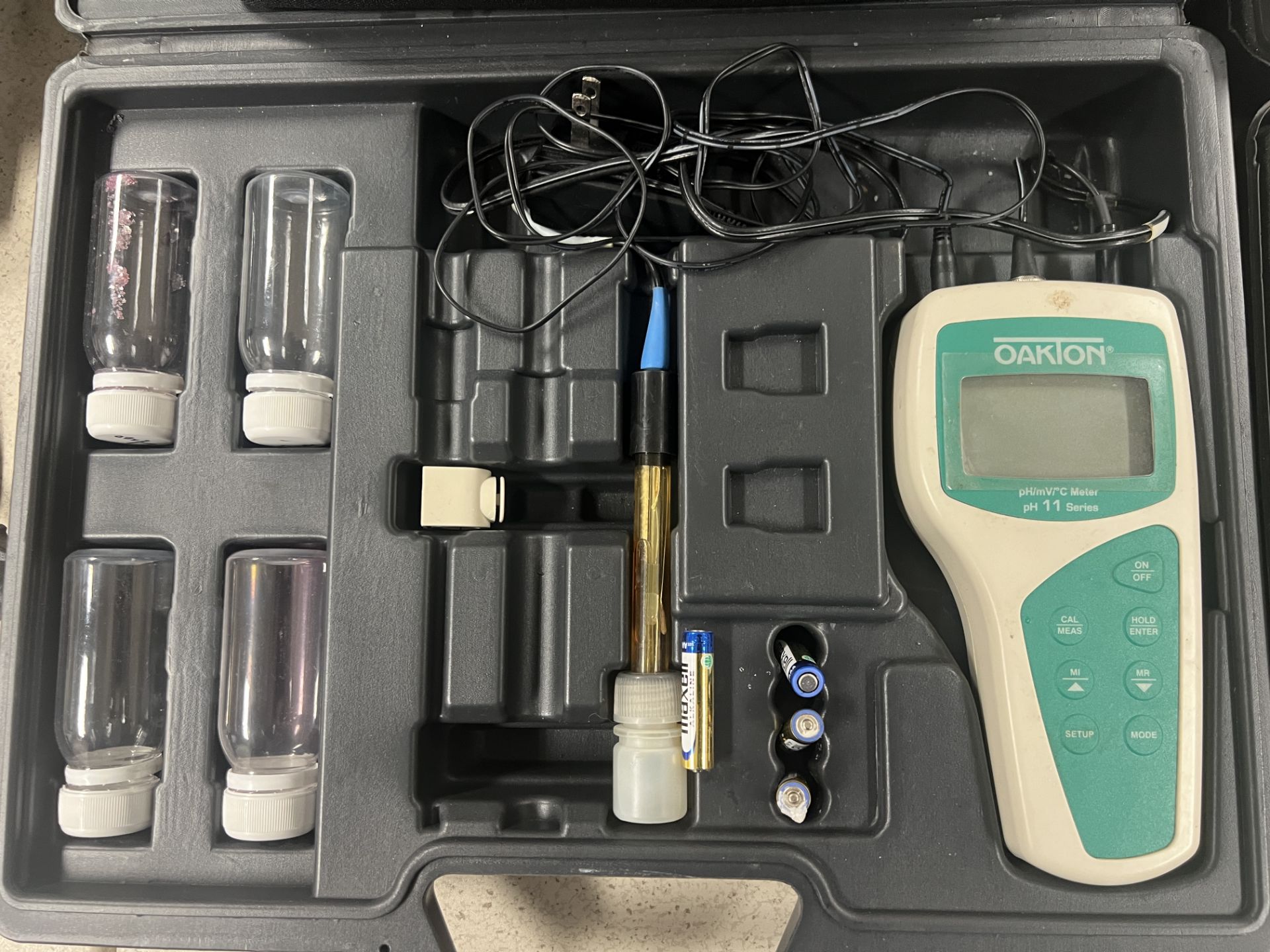 Lab Test Instruments - Image 3 of 21
