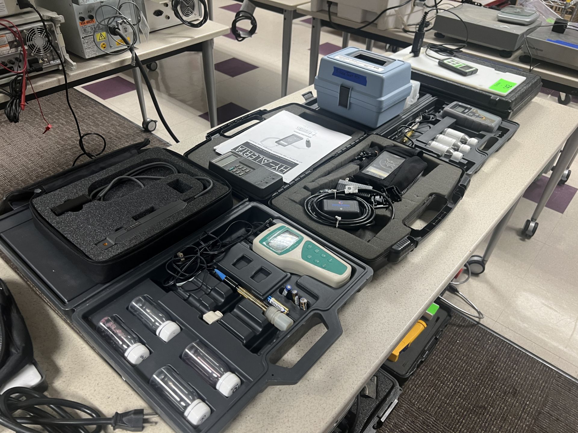 Lab Test Instruments - Image 2 of 21
