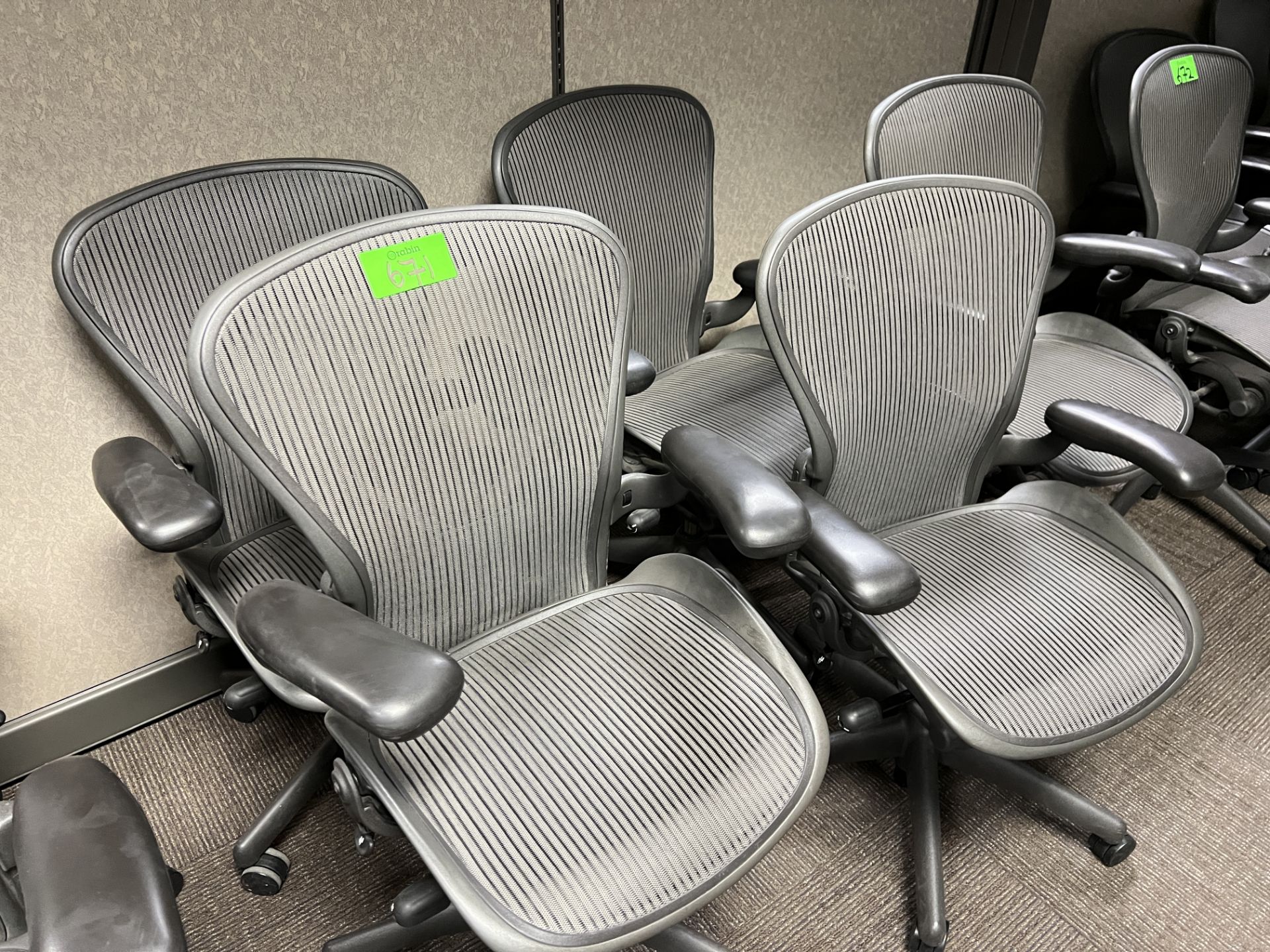 Office Chairs - Image 4 of 4