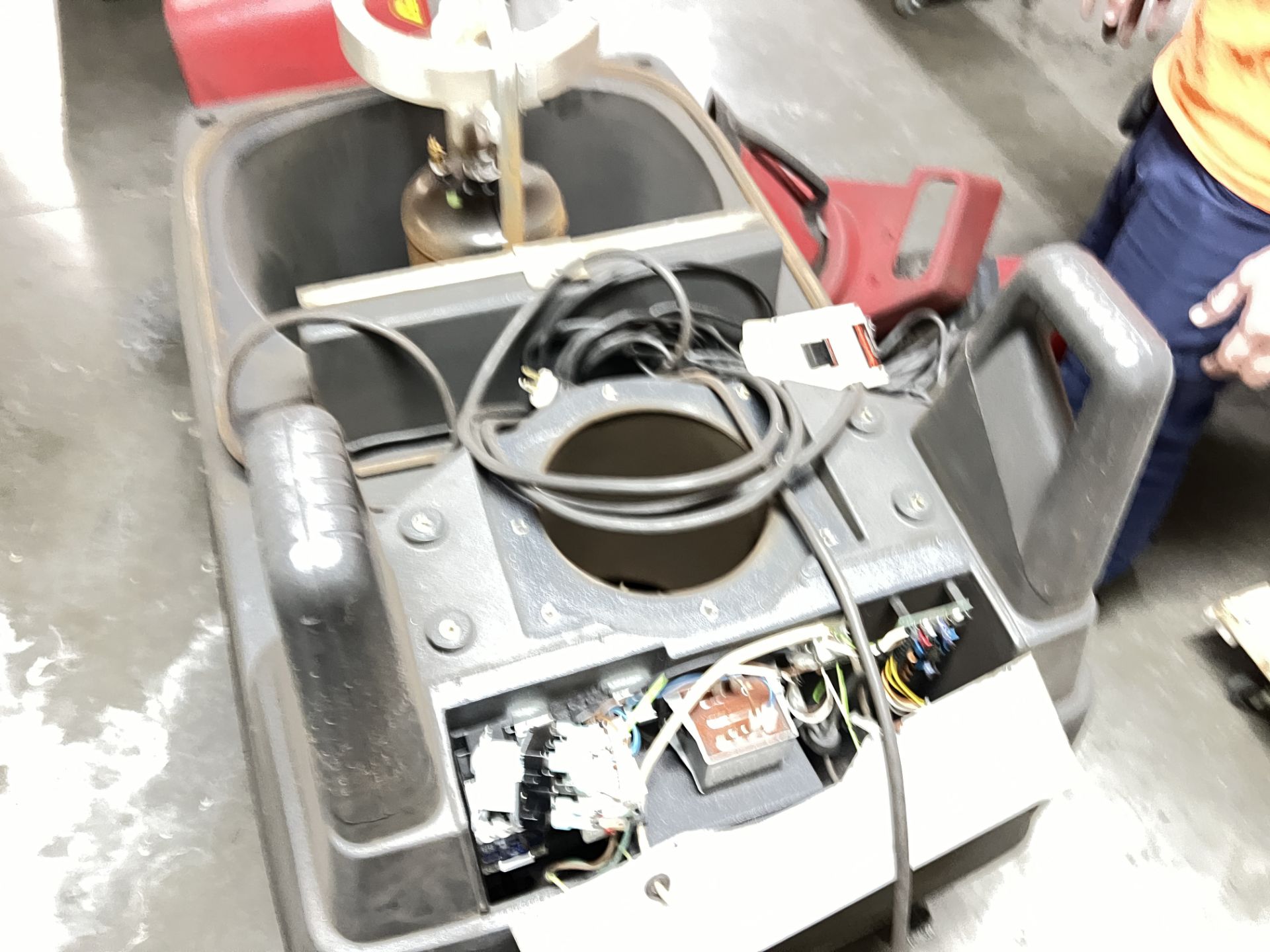 Mobile Portable Welding Fume Extractor Assembly - Image 6 of 8