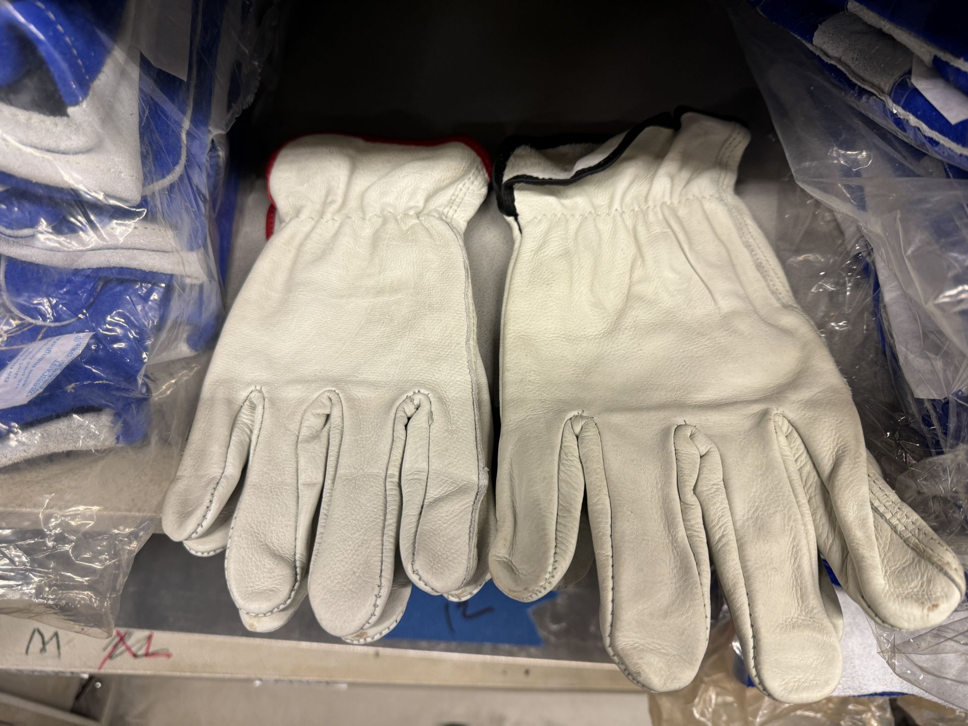 Welding Glove Pairs - Image 4 of 9