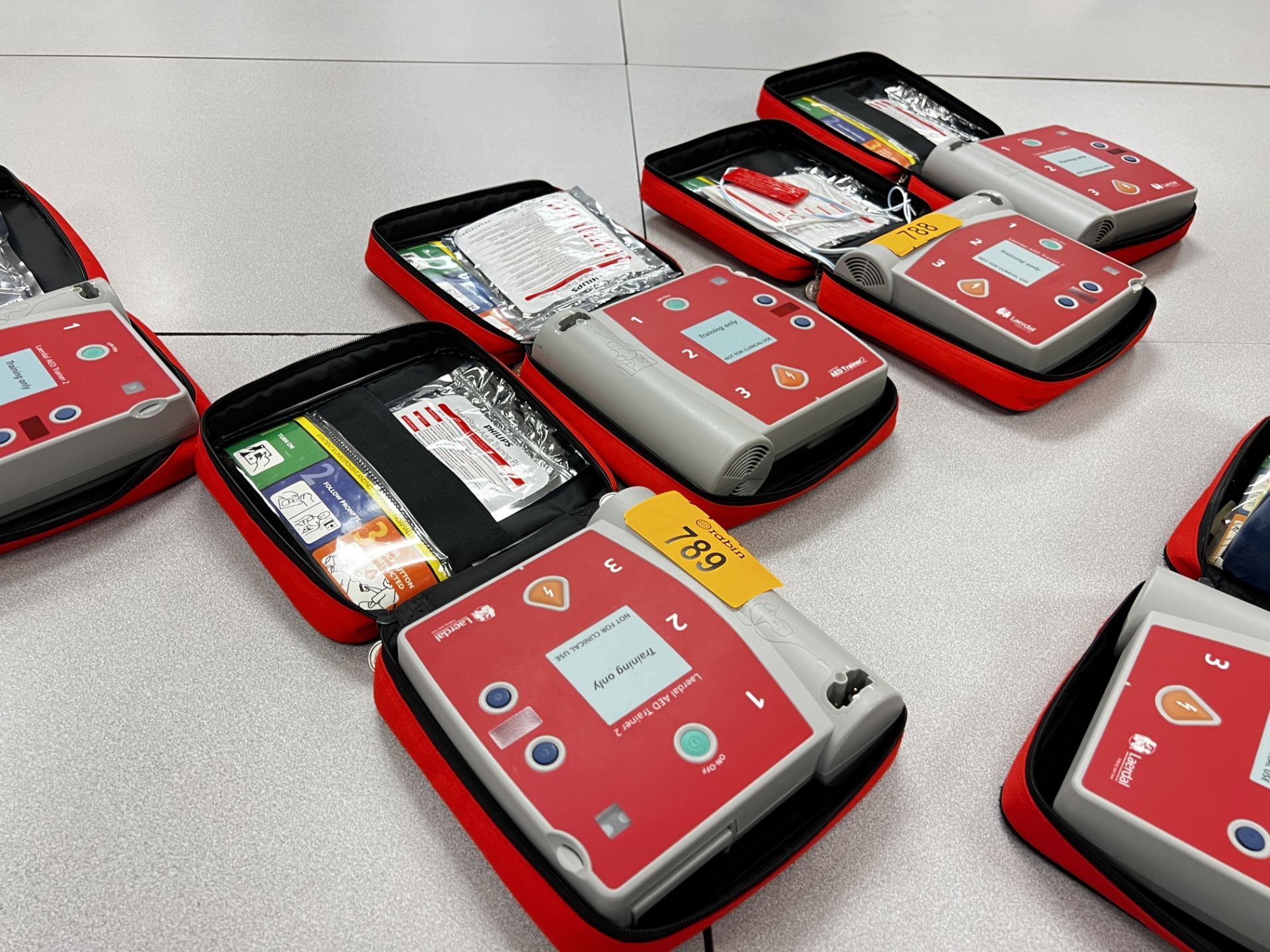 Trainer Defibrillators
