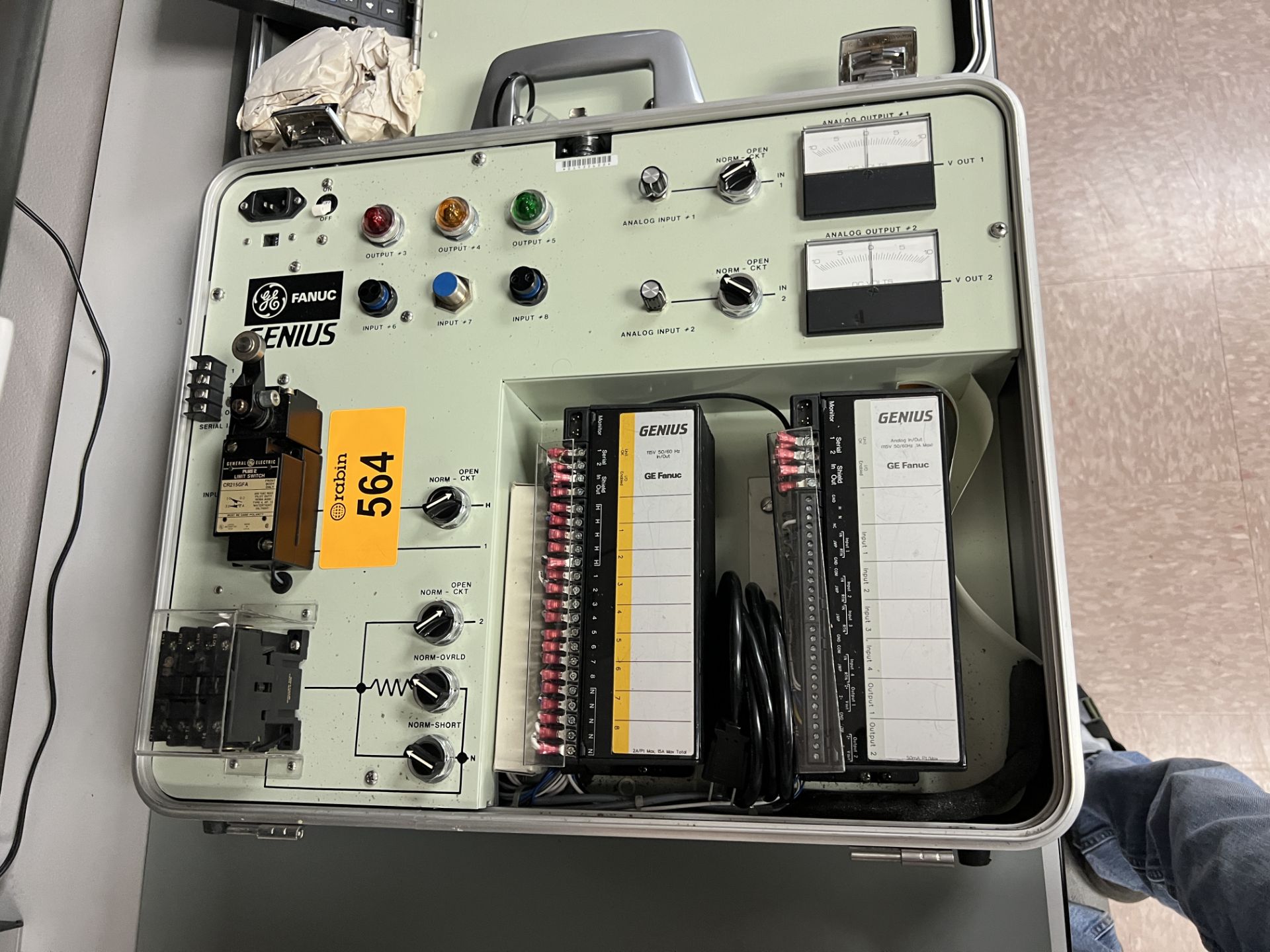 Student Programming/ Diagnostic Equipment Training Instrument - Image 4 of 5