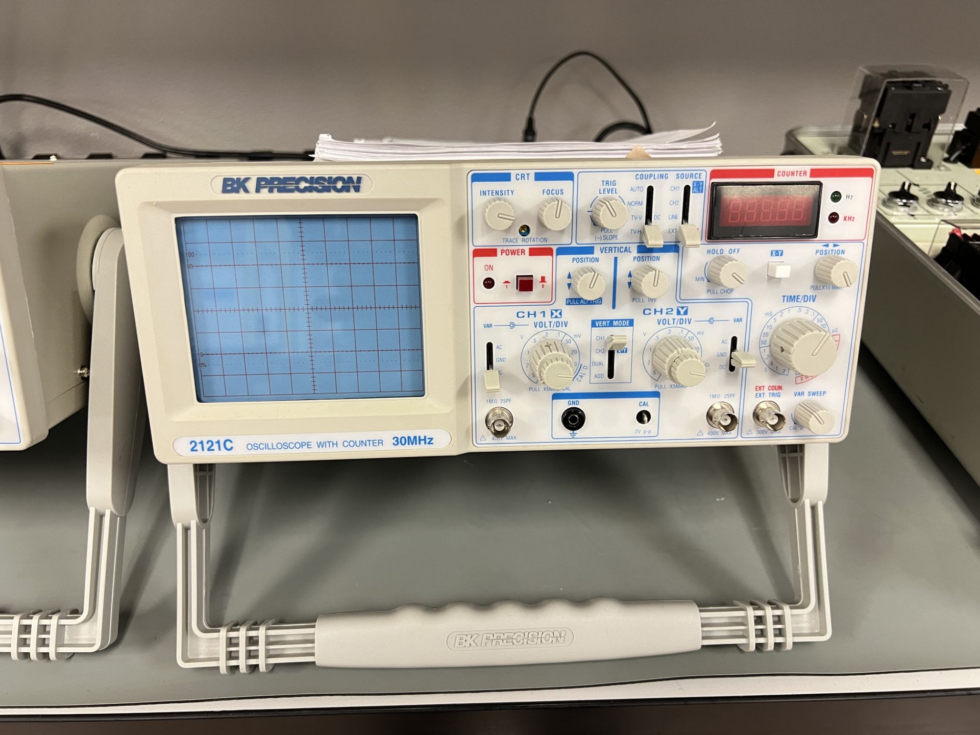 Oscilloscope - Image 2 of 3