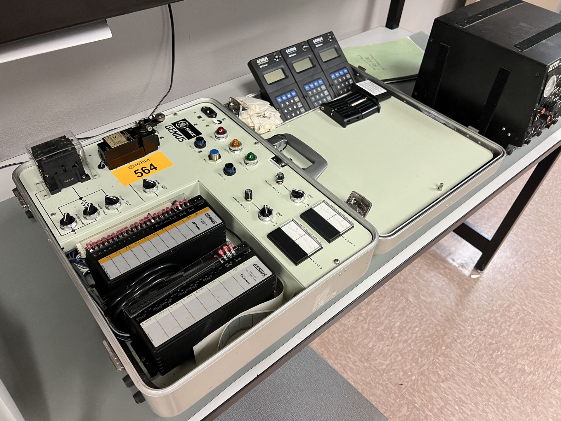 Student Programming/ Diagnostic Equipment Training Instrument