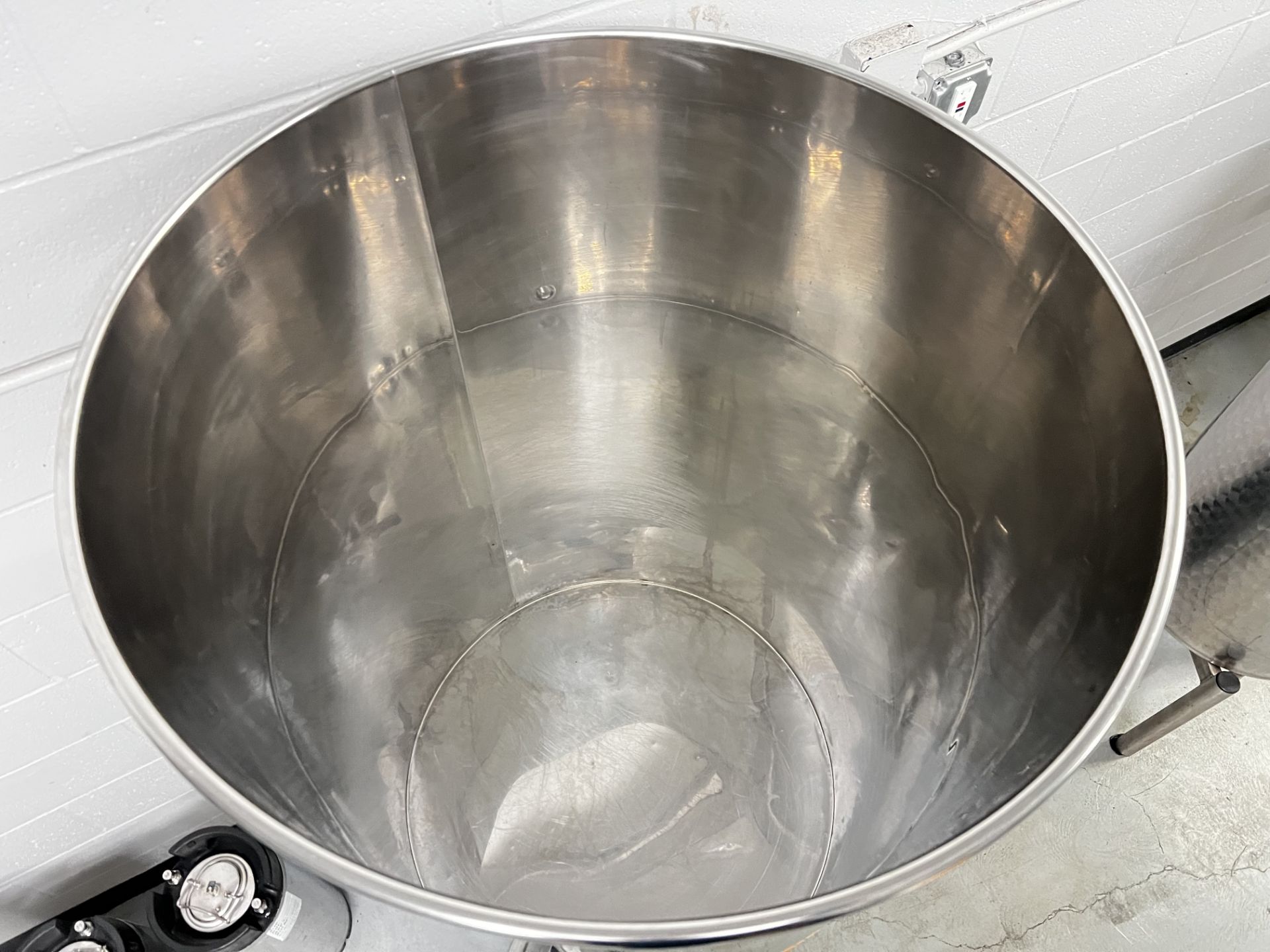 Fermenting Tank - Image 2 of 3