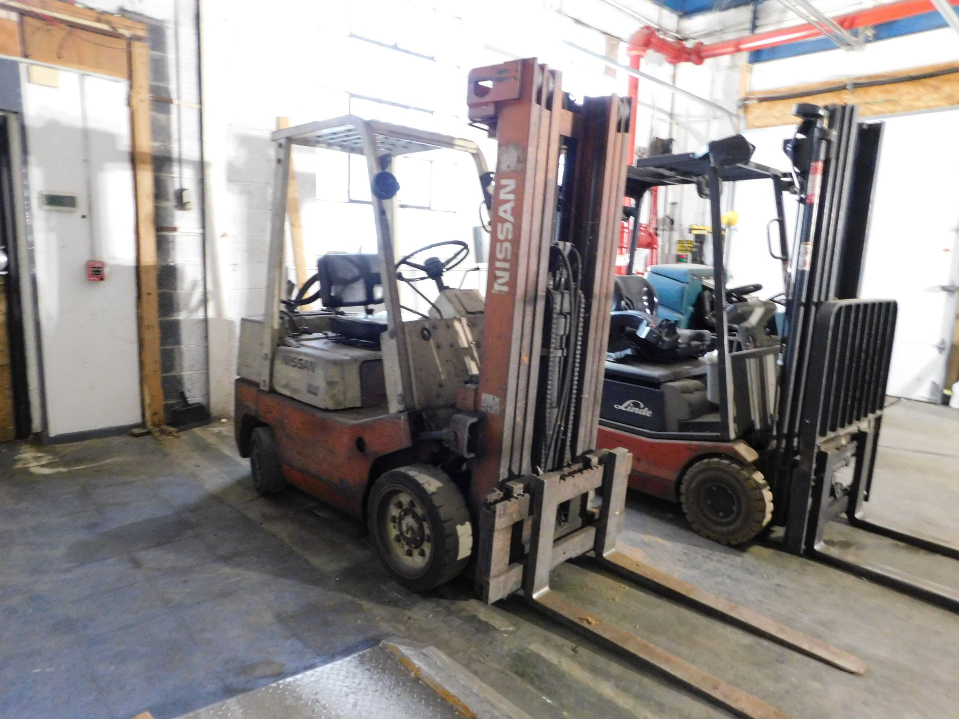 Forklift - Image 2 of 4