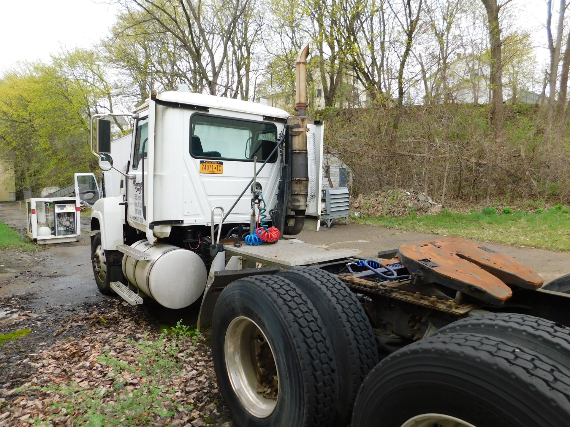 Semi Truck - Image 4 of 5