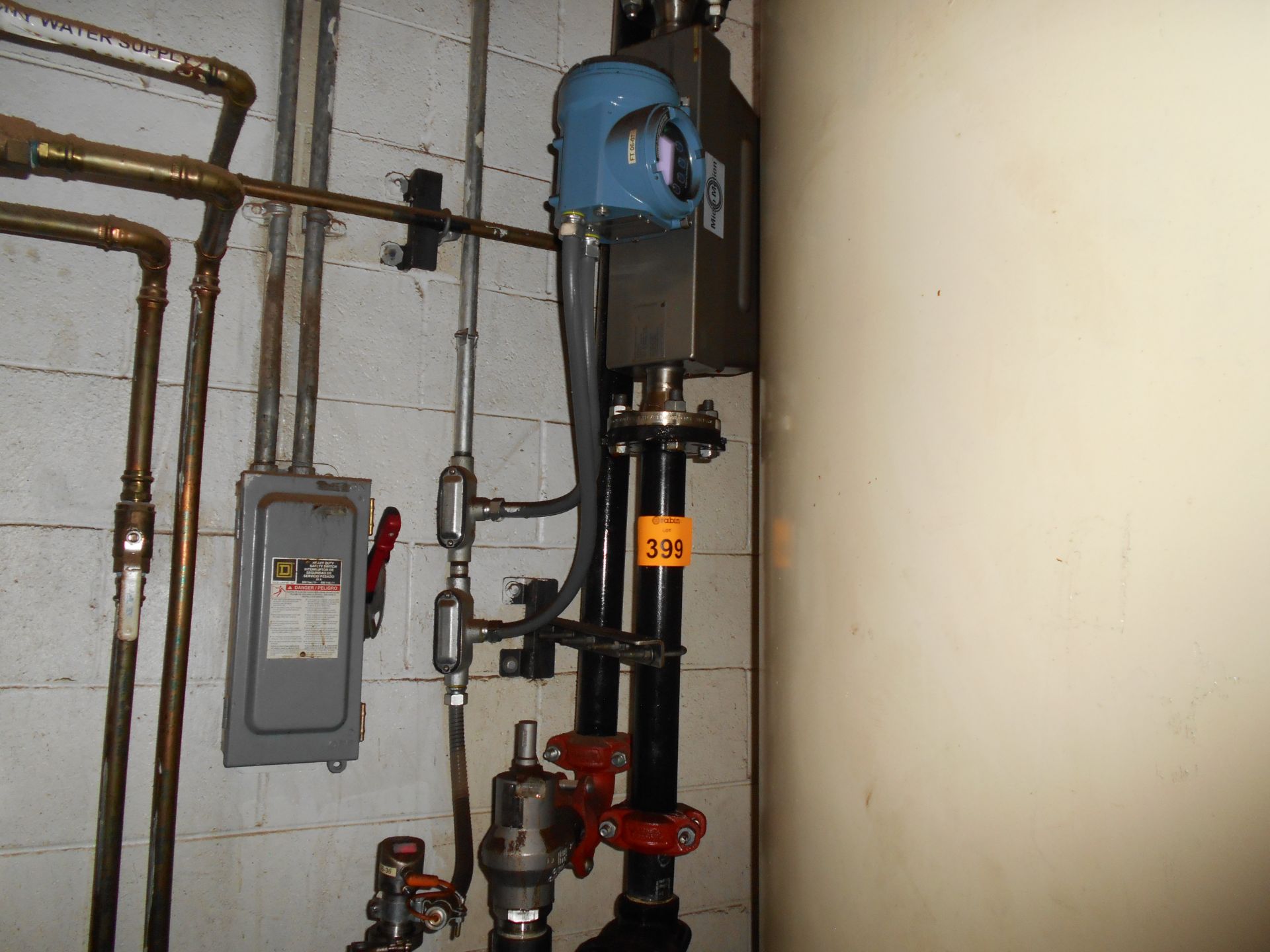 Flow Meter + Pump - Image 2 of 4