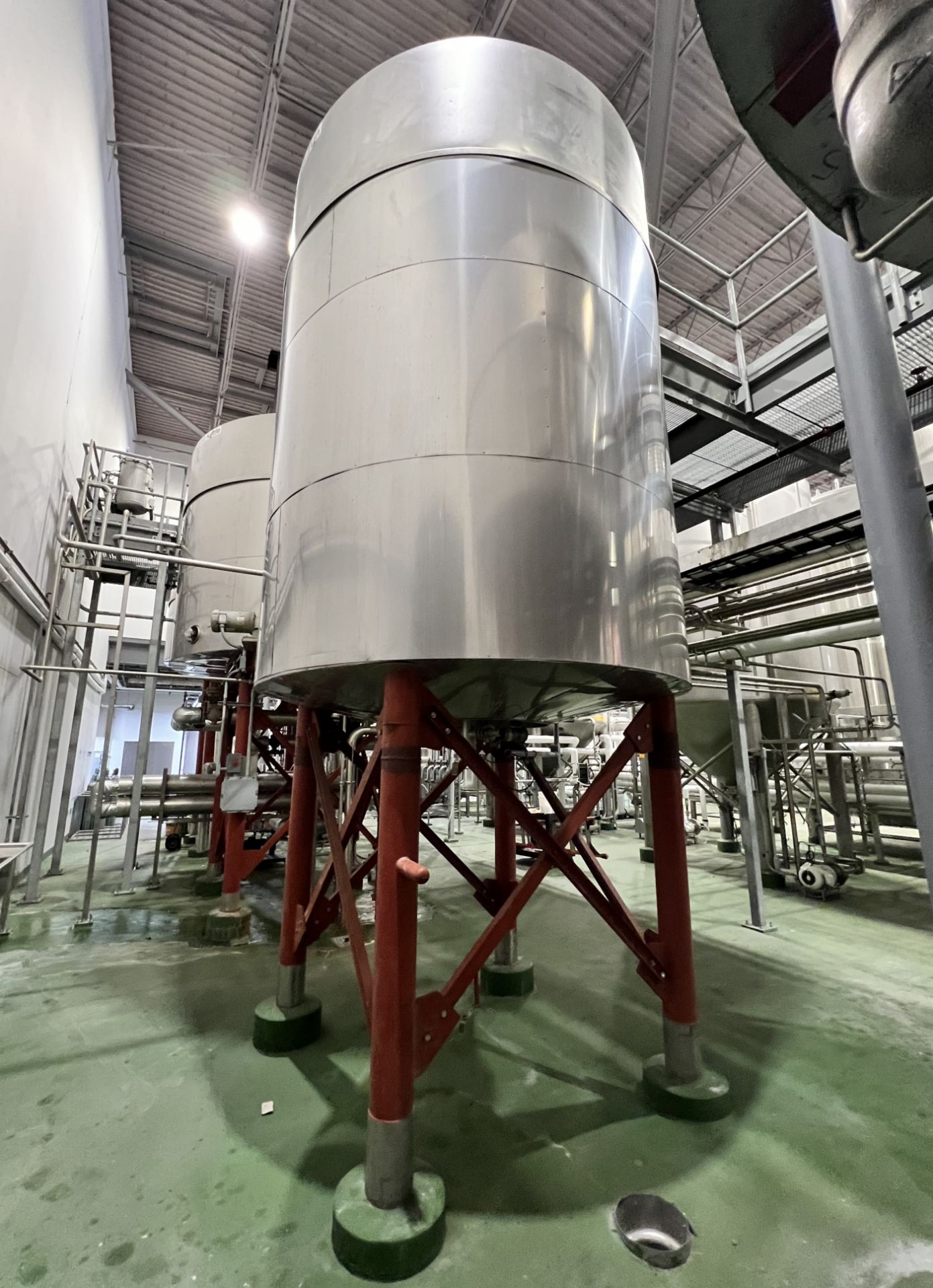 Wort Holding Tank - Image 11 of 14