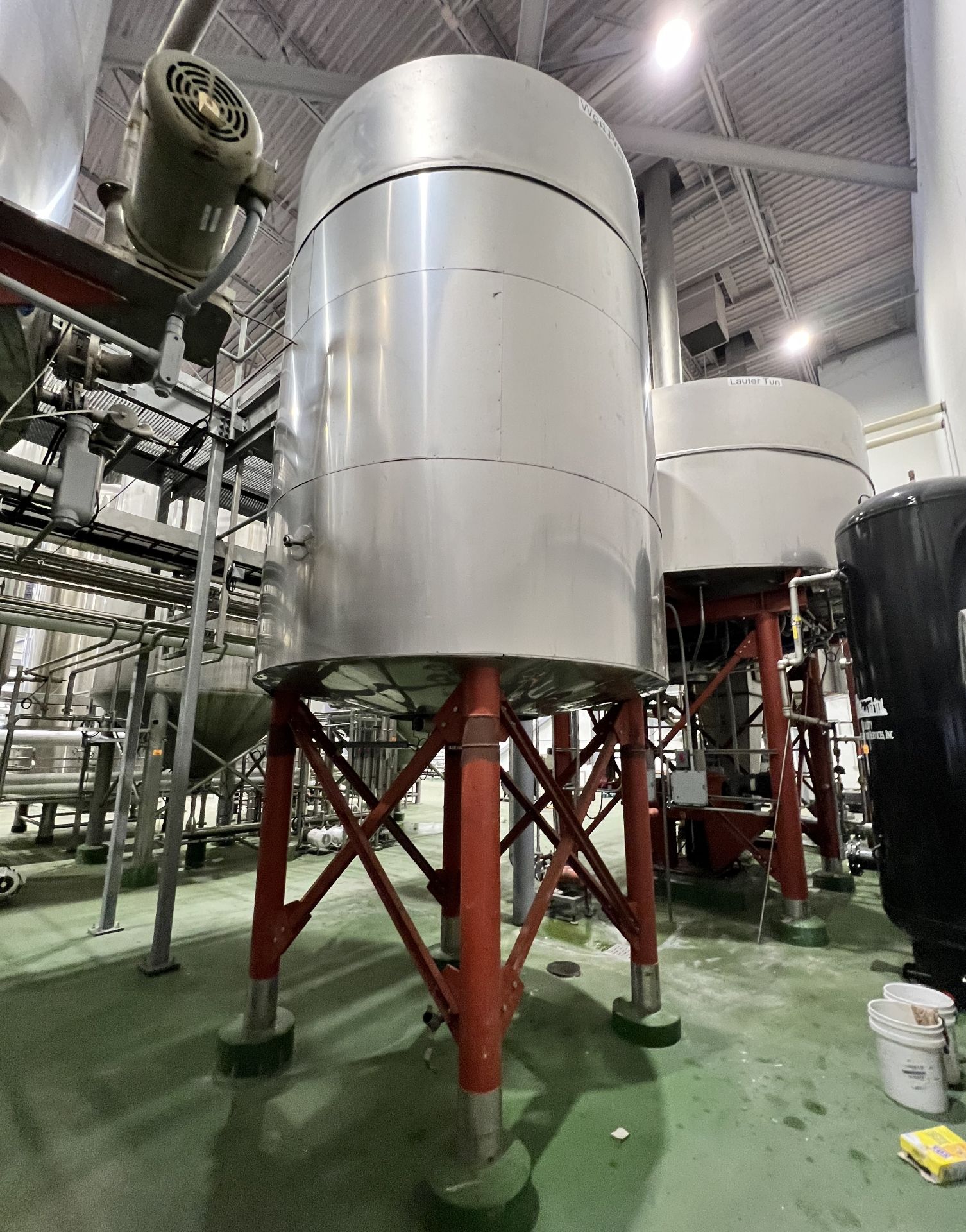 Wort Holding Tank - Image 10 of 14