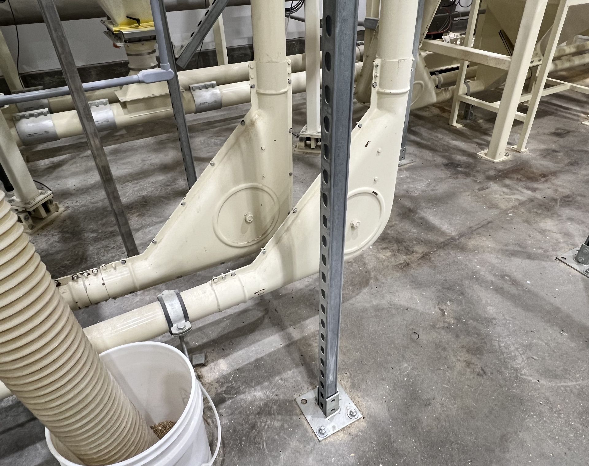 Dry Ingredient Conveyor System - Image 5 of 13