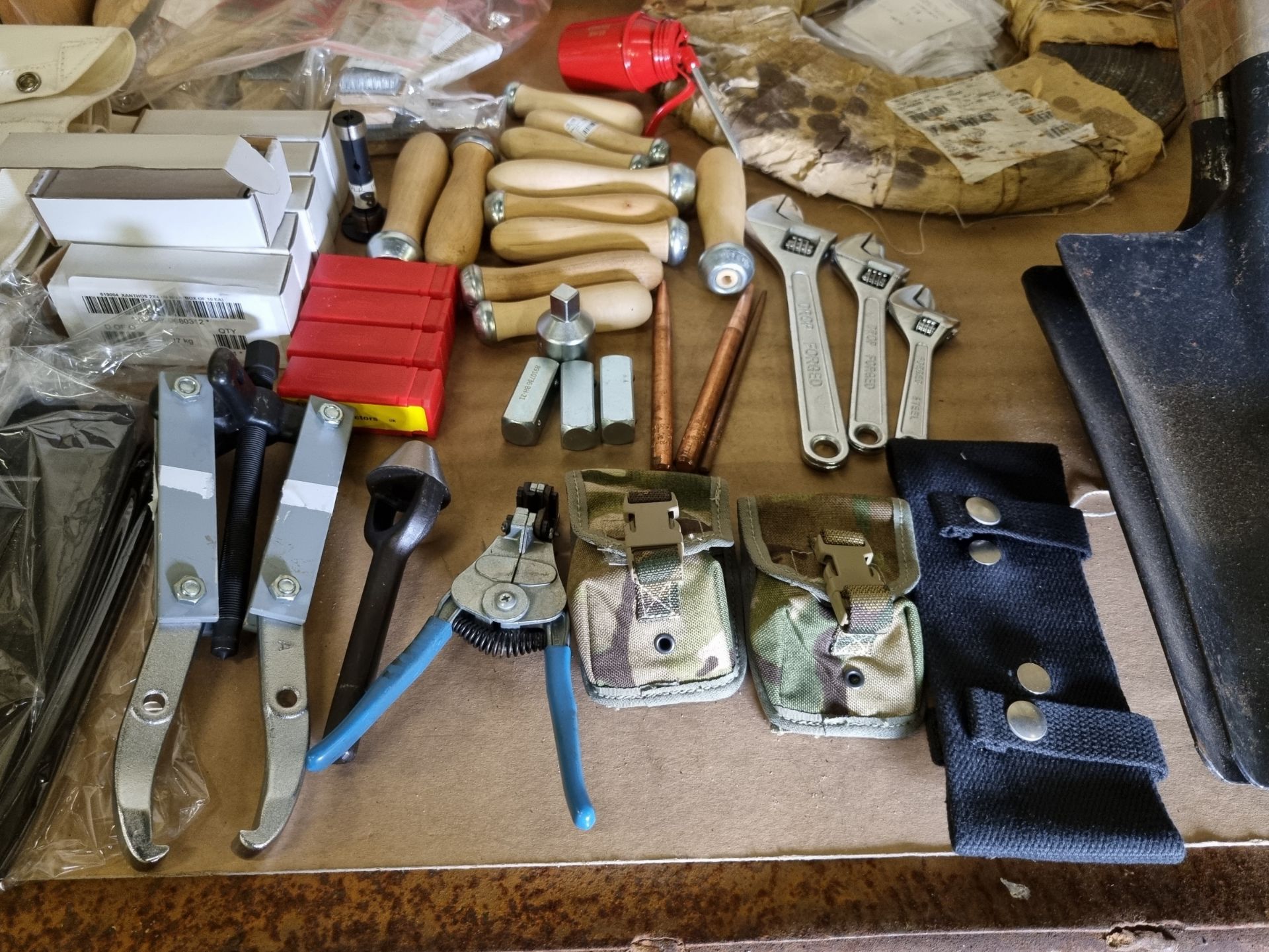 Workshop tools and equipment - shovels, sockets, file handles, adjustable spanners, - Image 3 of 8