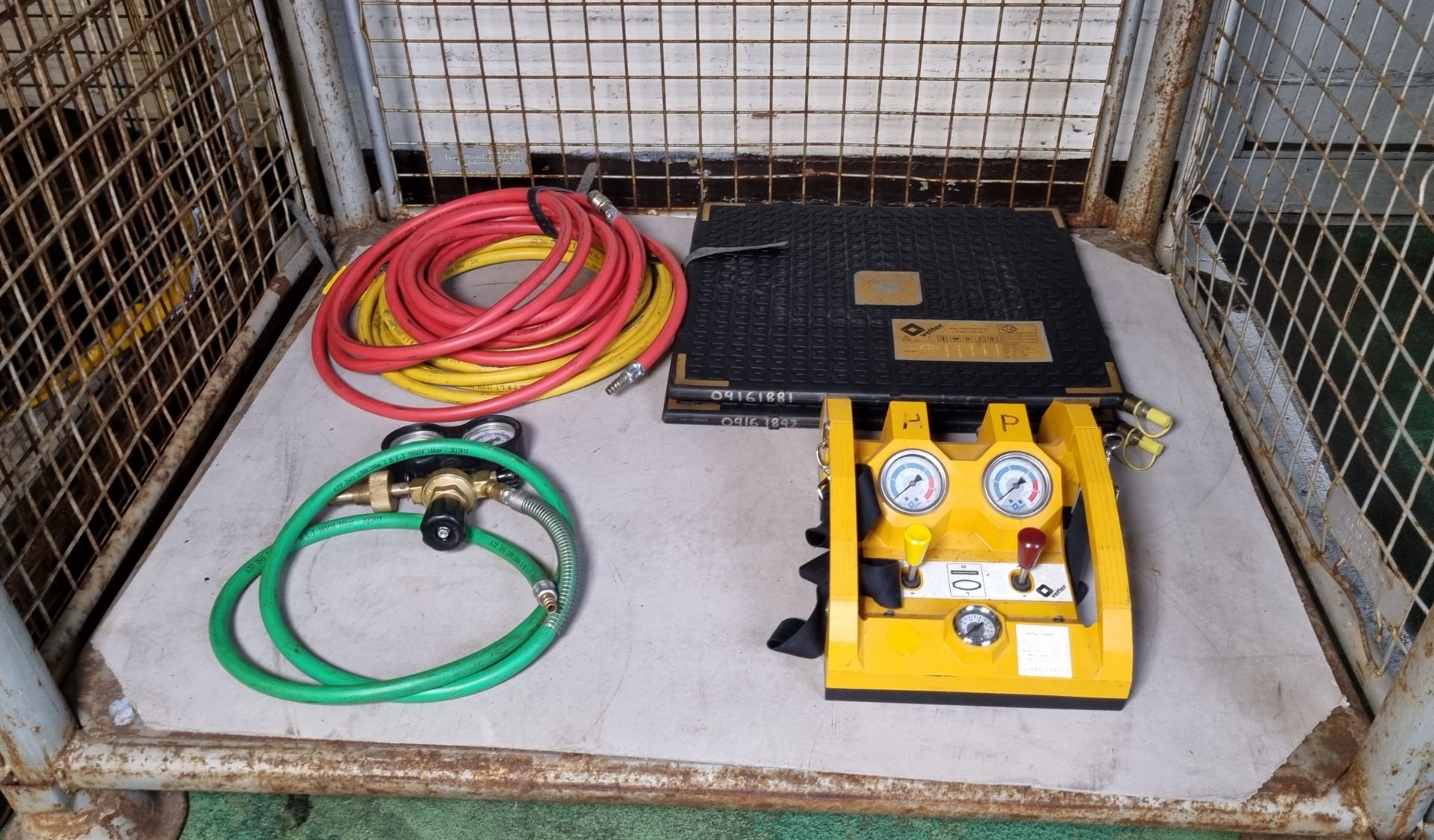 Vetter V26 recovery lift kit - 2x lifting bags, 12 bar 174psi controller, regulator, 2x hoses