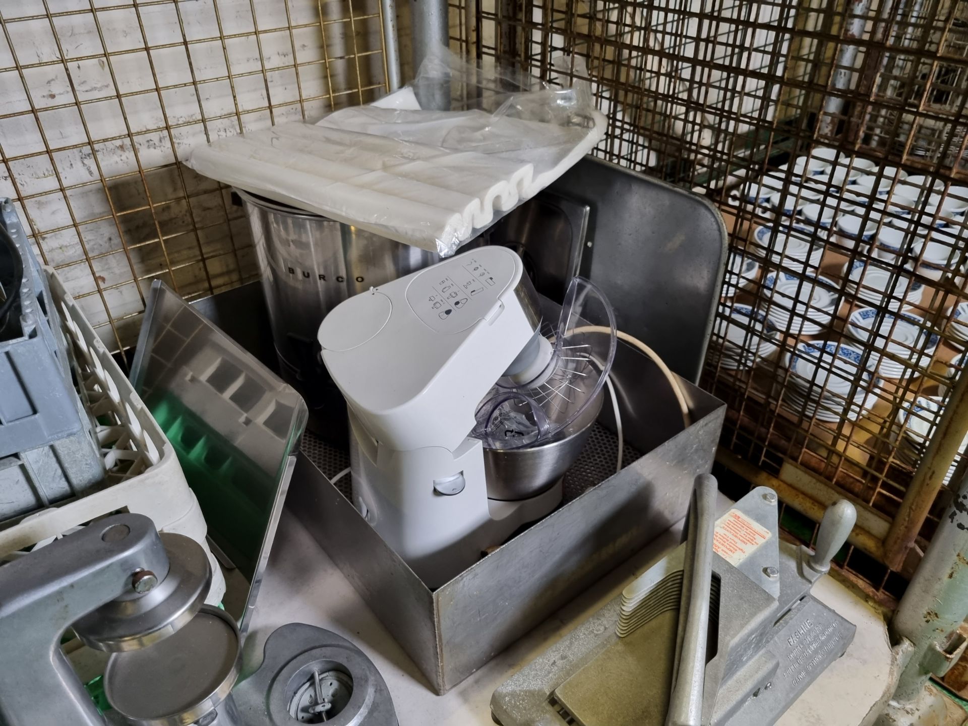 Catering equipment - dishwasher trays, food steamers, small mixer, tomato slicer, blender jug - Image 5 of 7