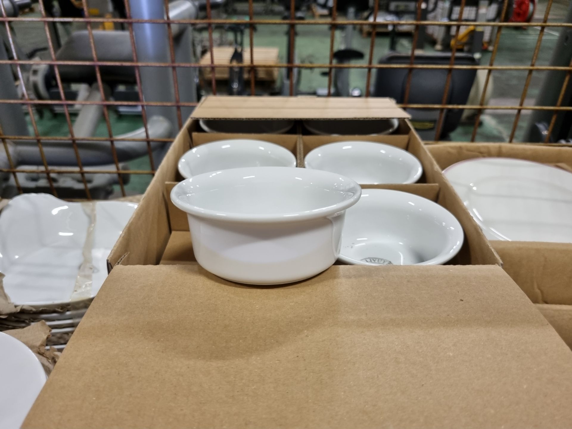 Catering Equipment - White large plates, side plate, saucers, bowls, dishes - Image 7 of 8