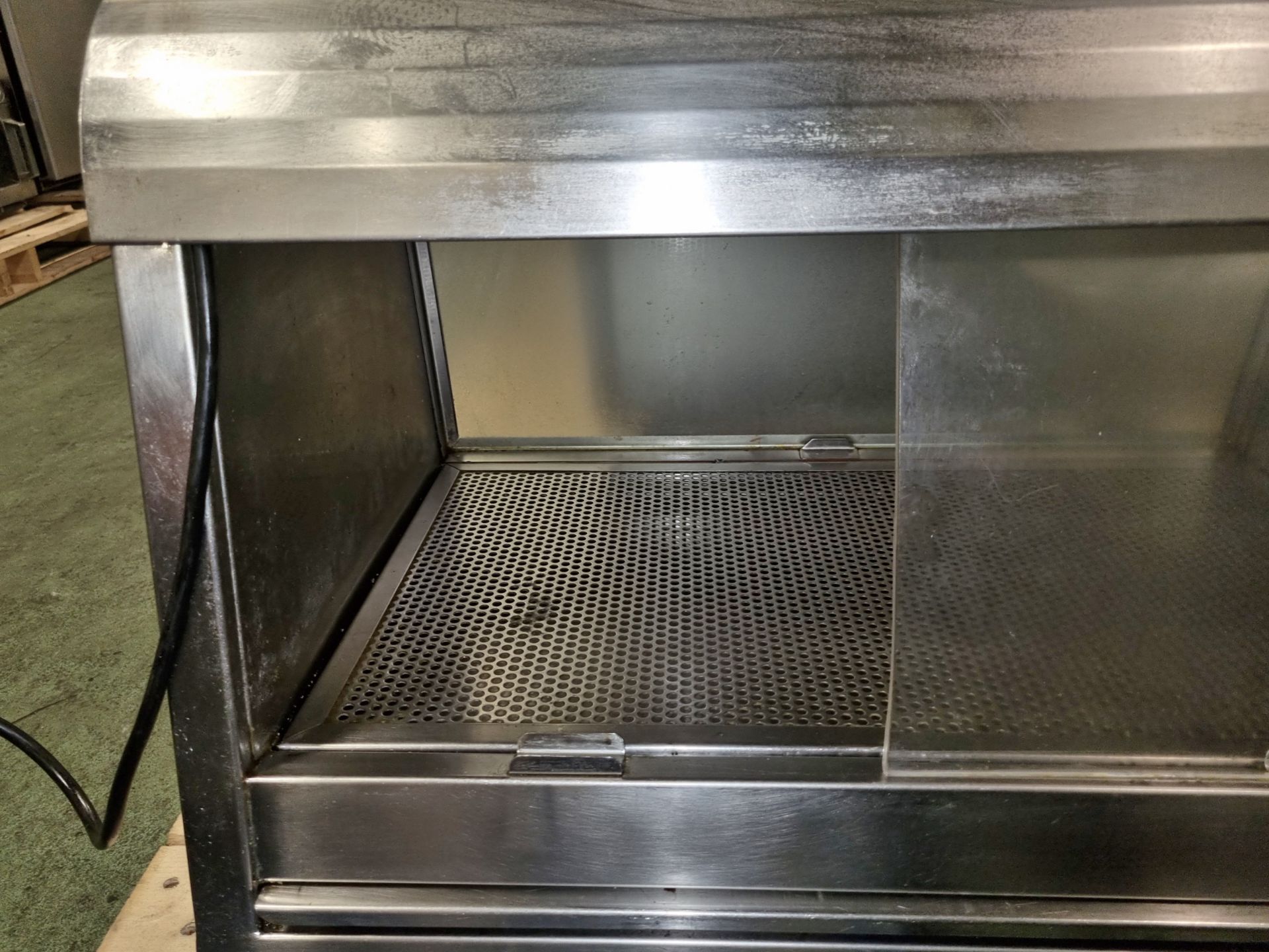 Stainless steel heated countertop food display - W 760 x D 530 x H 530mm - MISSING SLIDE DOOR - Image 3 of 4