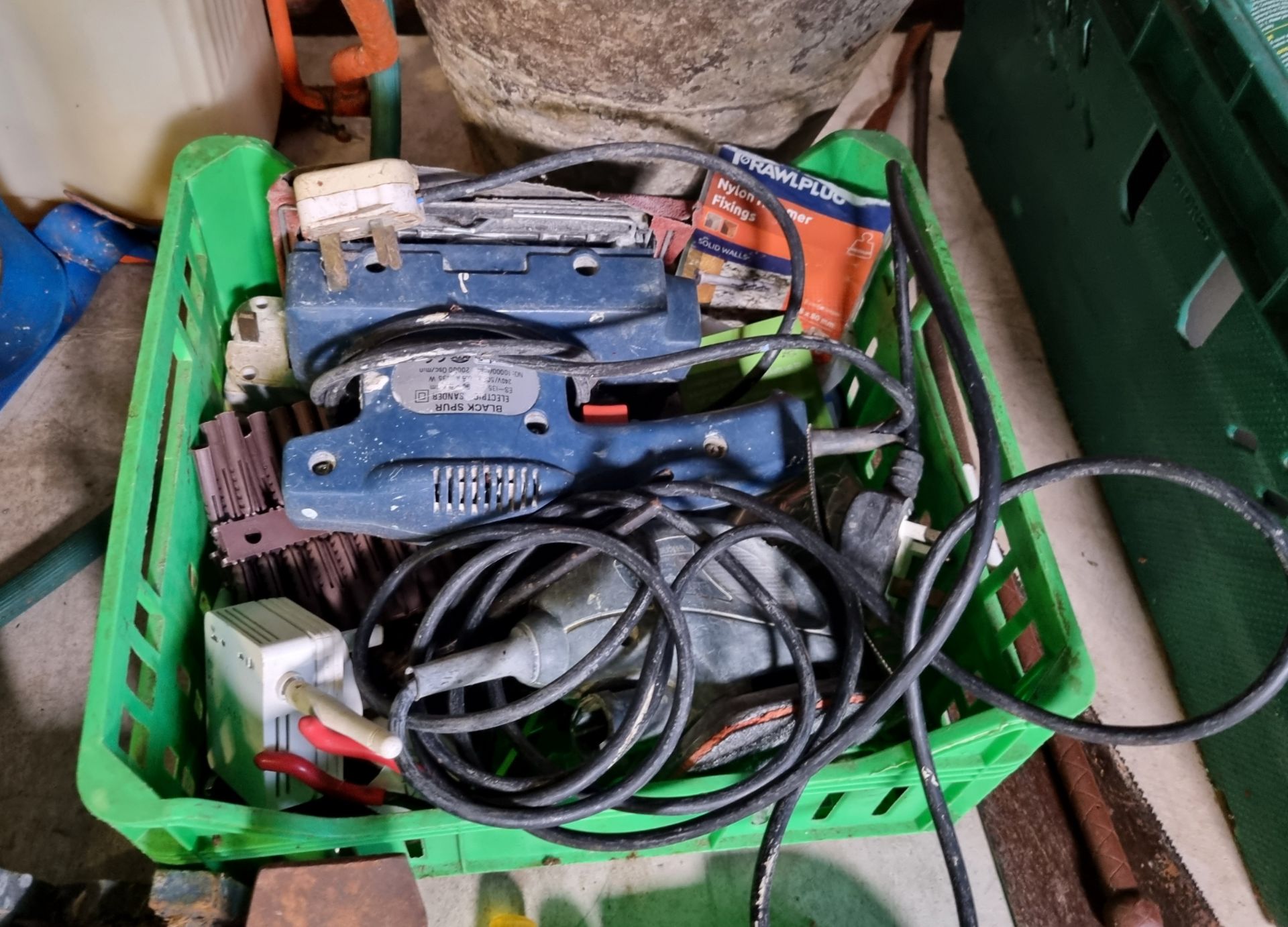 Workshop tools and equipment - backpack sprayer, planers, hammers, electric drill, electric sanders - Image 4 of 8