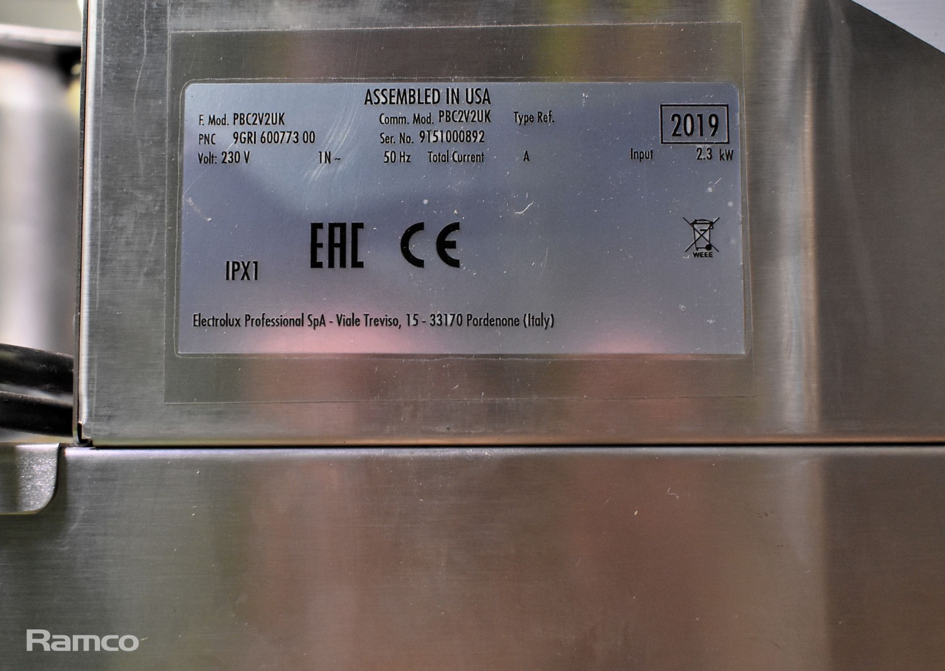 Electrolux Grindmaster PBC2V2UK double coffee bulk brewer - unit only - W 500 x D 500 x H 650mm - Image 6 of 6