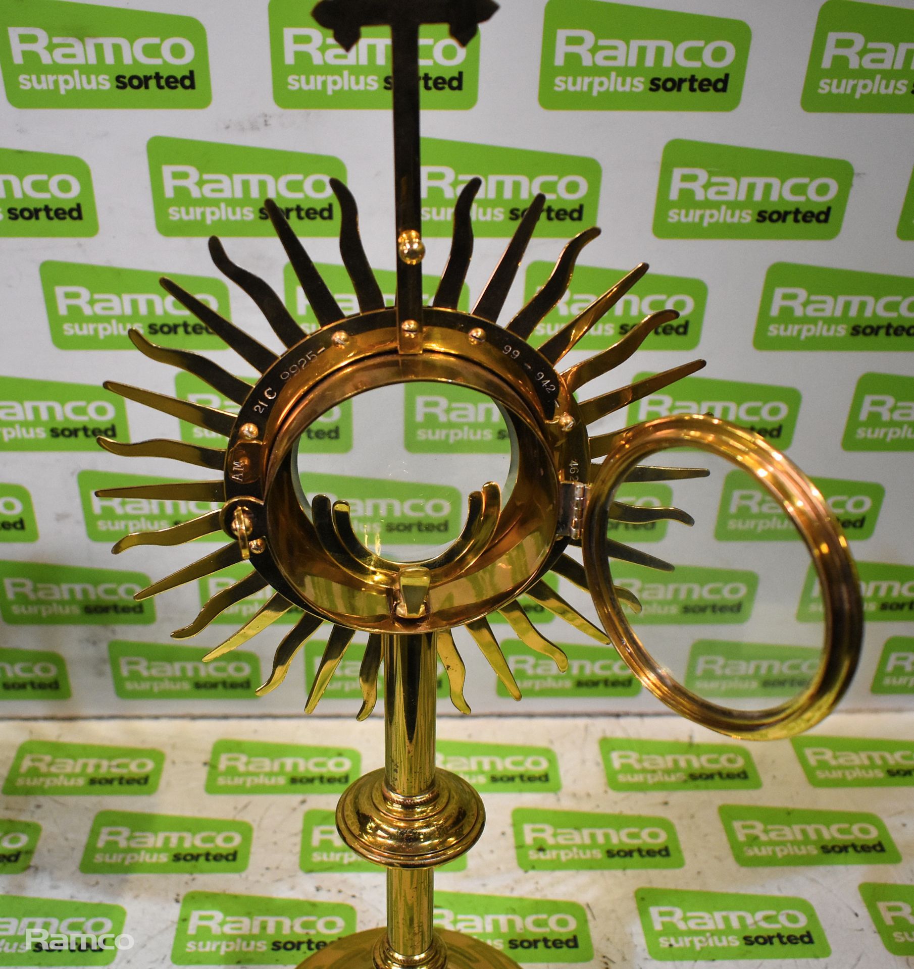 Sun shaped monstrance in storage case - height: 460mm - Image 2 of 6