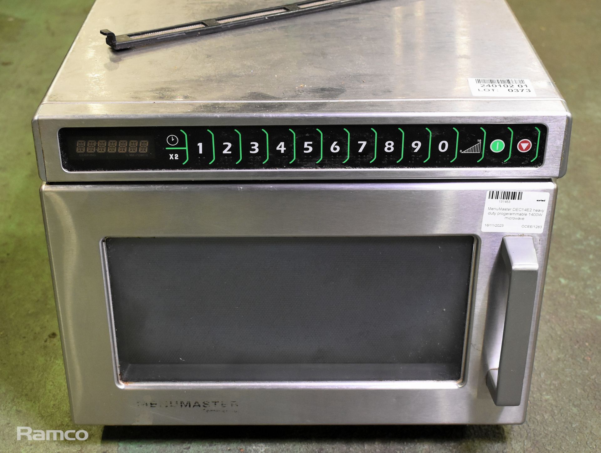 MenuMaster DEC14E2 heavy duty programmable 1400W microwave - Image 2 of 6