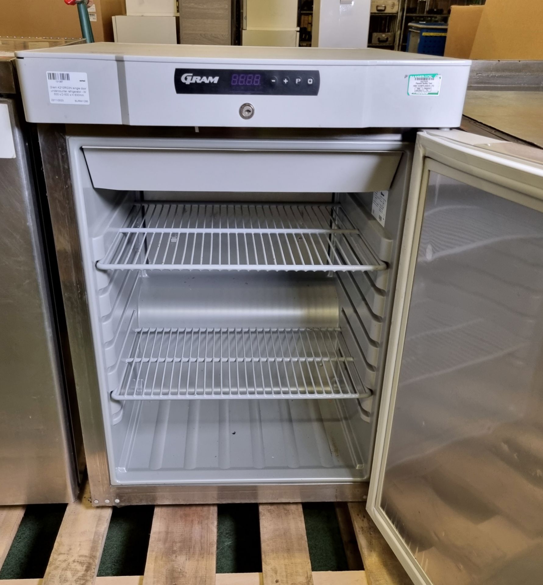Gram K210RG3N single door undercounter refrigerator - W 600 x D 600 x H 830mm - Image 3 of 4