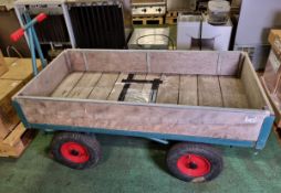 Wood and metal braked hand trolley - W 1550 x D 800 x H 700mm