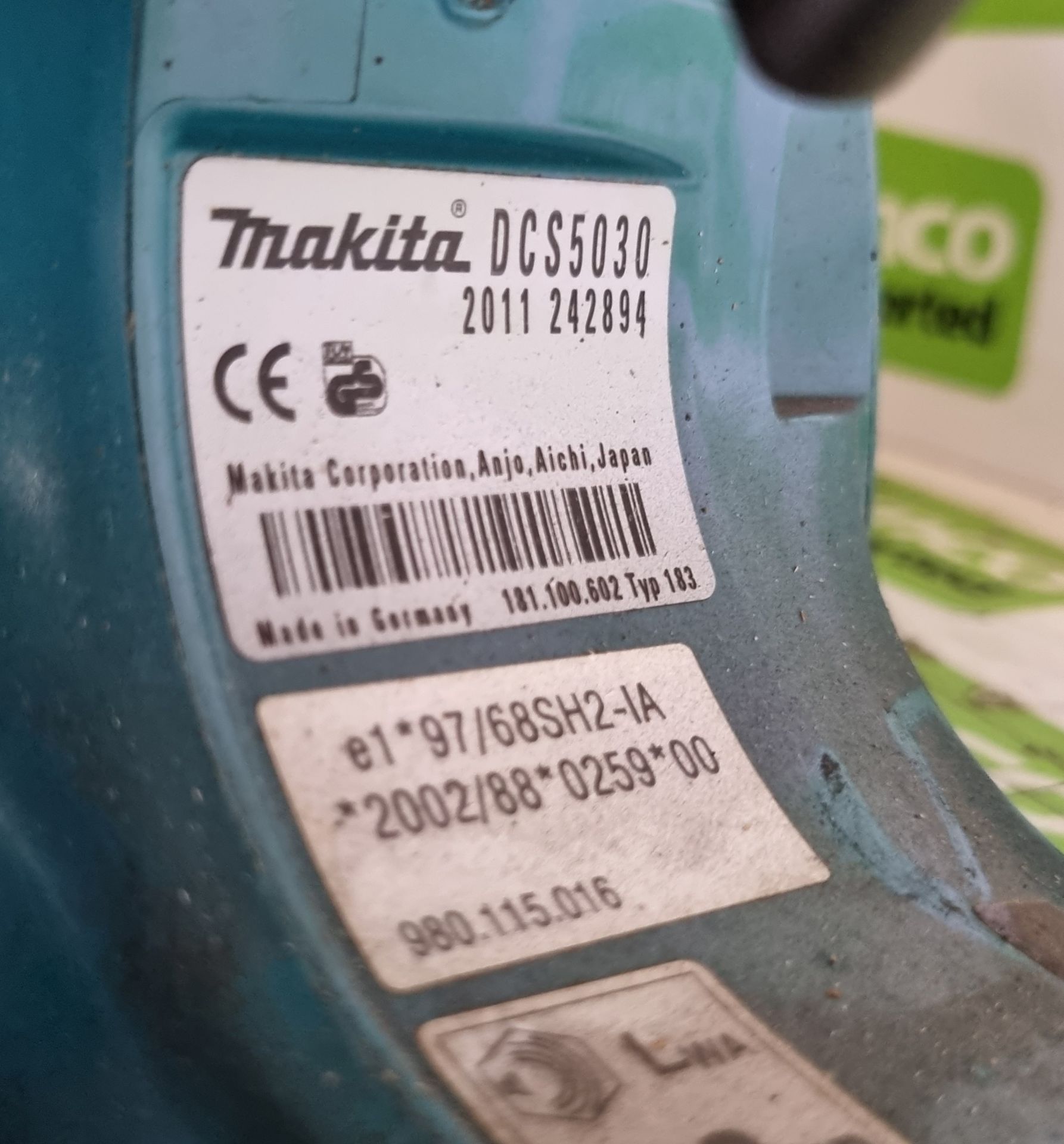 Makita DCS5030 50cc petrol chainsaw - SPARES OR REPAIRS - Image 4 of 4