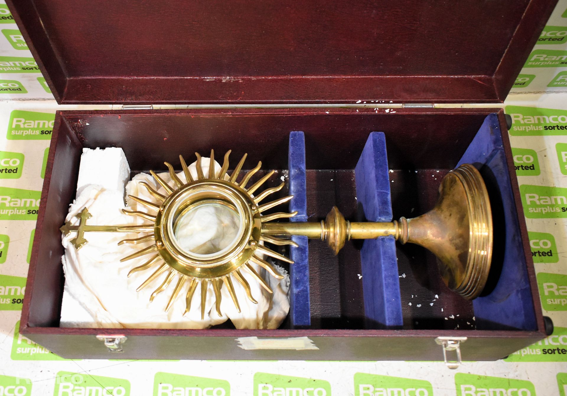 Sun shaped monstrance in storage case - height: 470mm - Image 4 of 6