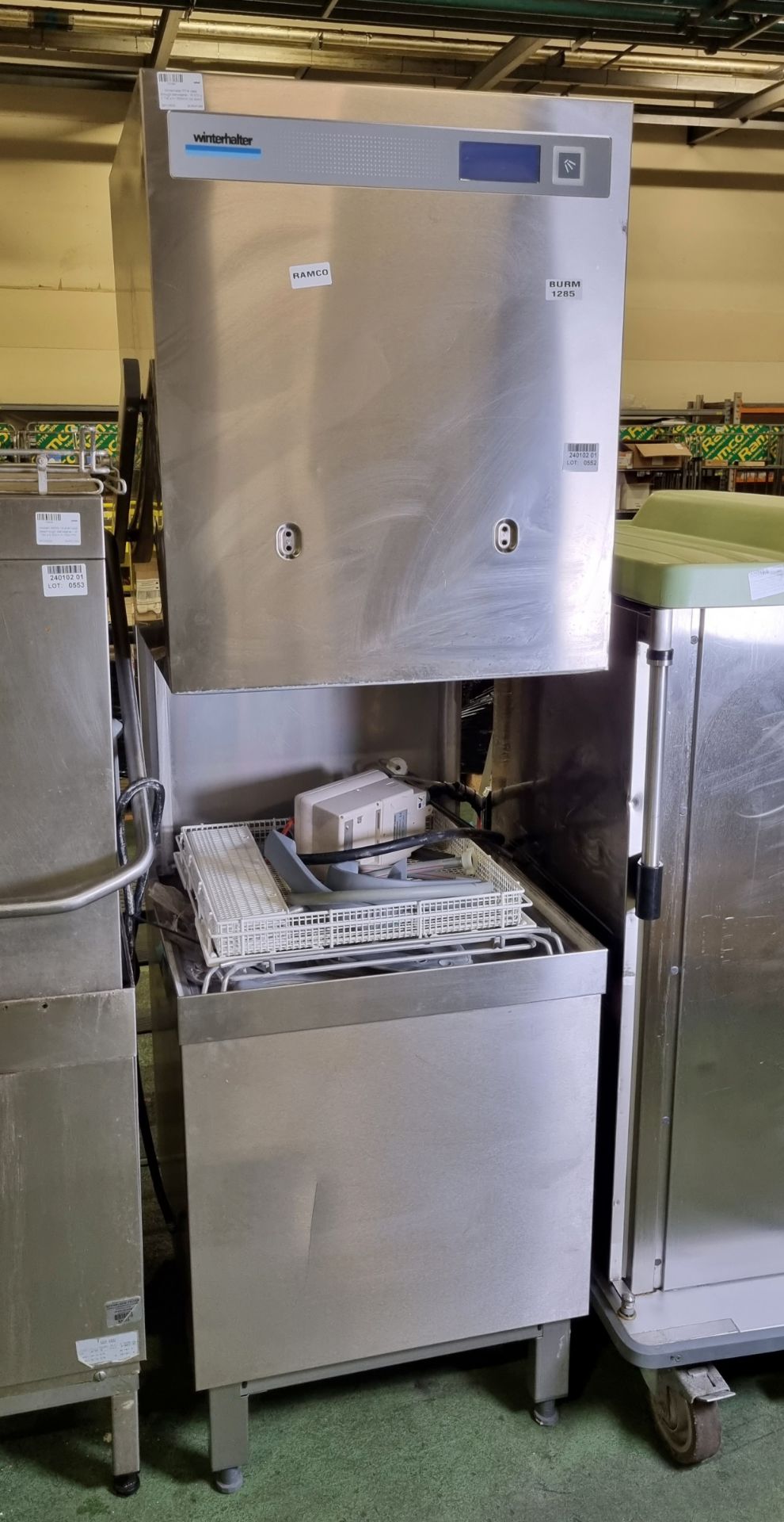 Winterhalter PT-M pass through dishwasher - W 610 x D 740 x H 1600mm
