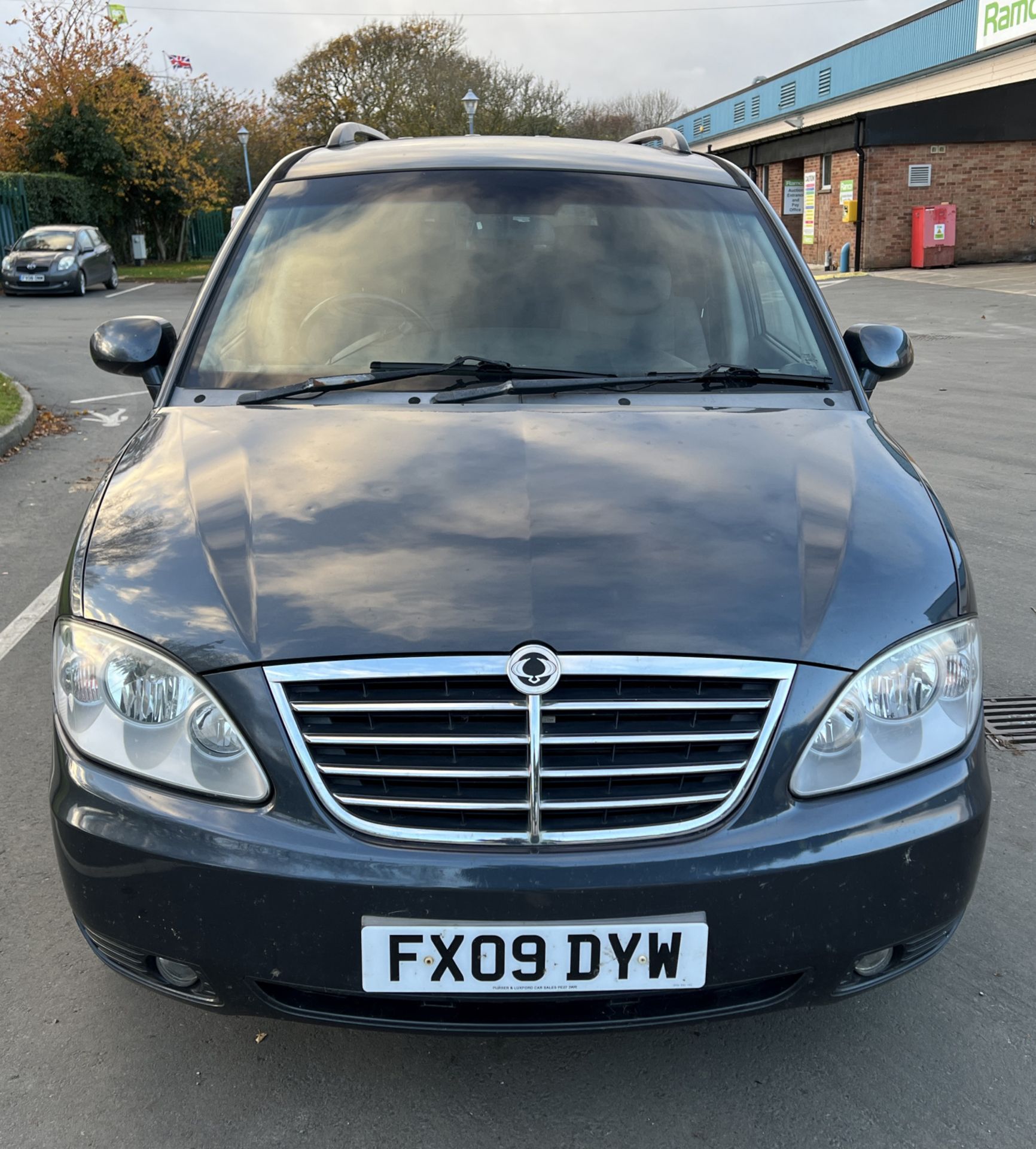 Ssangyong Rodius 7 seater - 2x key fobs - 2.7l Mercedes engine - see description - Image 2 of 30