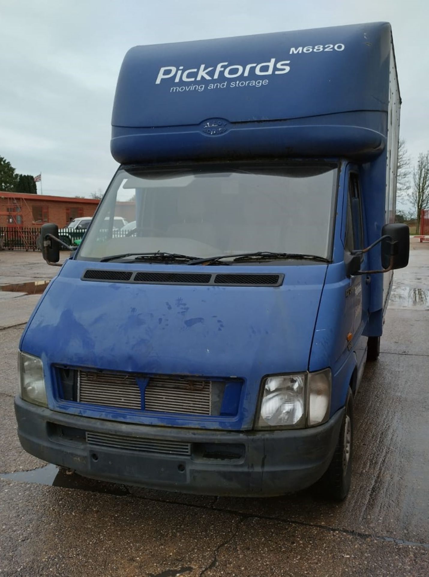 VW LT 35 Luton van with up and over rear door - 2.8 litre turbo diesel - Image 8 of 16