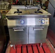 Electrolux E7FREH2GF0 twin tank electric fryer - 15ltr per tank - W 800 x D 730 x H 850mm