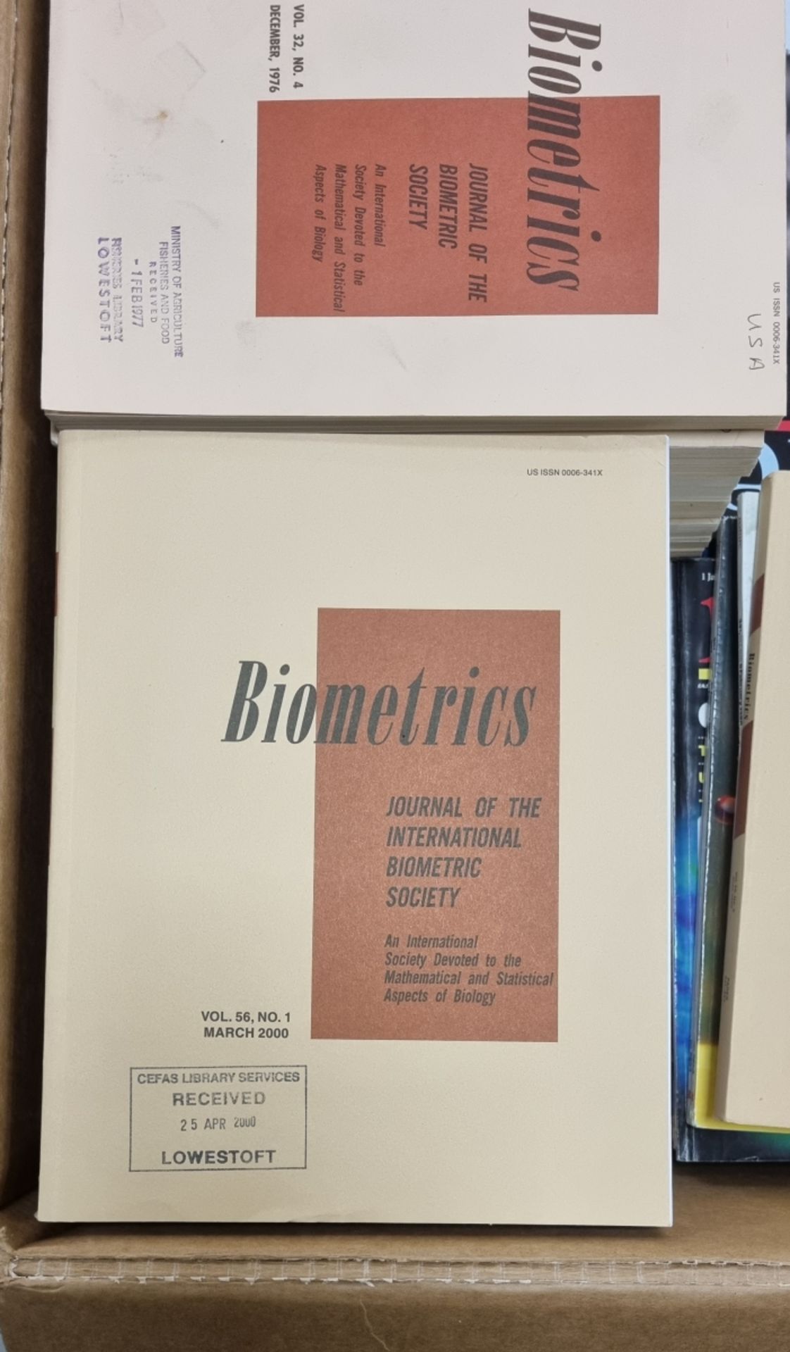 Scientific books and magazines - Nature magazines and Biometrics books - Bild 2 aus 5