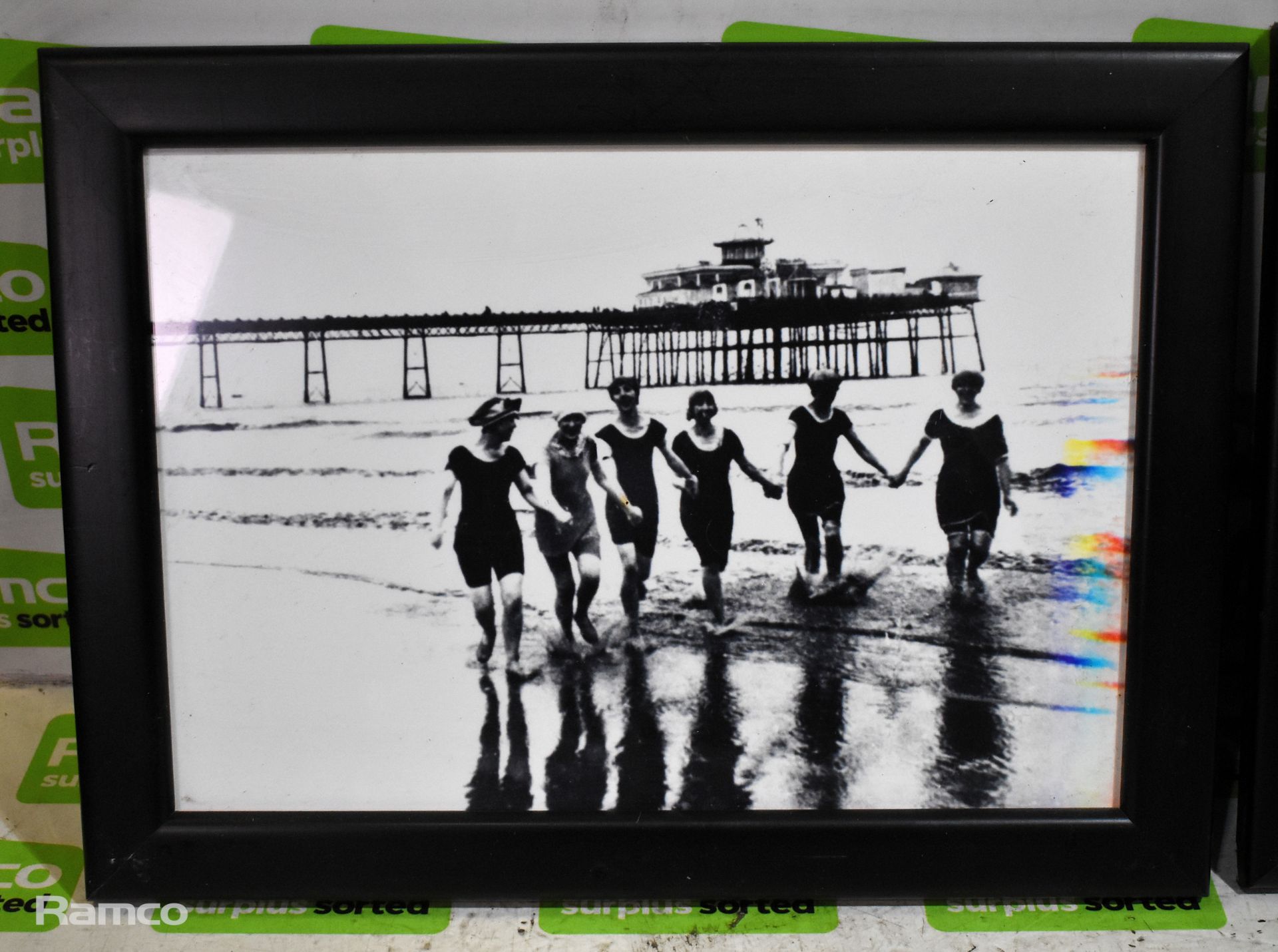 4x Skegness memorabilia photos - Skegness Pier - frame size: 13.5 x 10 inches - Image 4 of 5