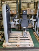 Technogym arm curl - 65kg weight plates - L 1400 x W 800 x H 1400mm - WEAR AND TEAR ON SEAT