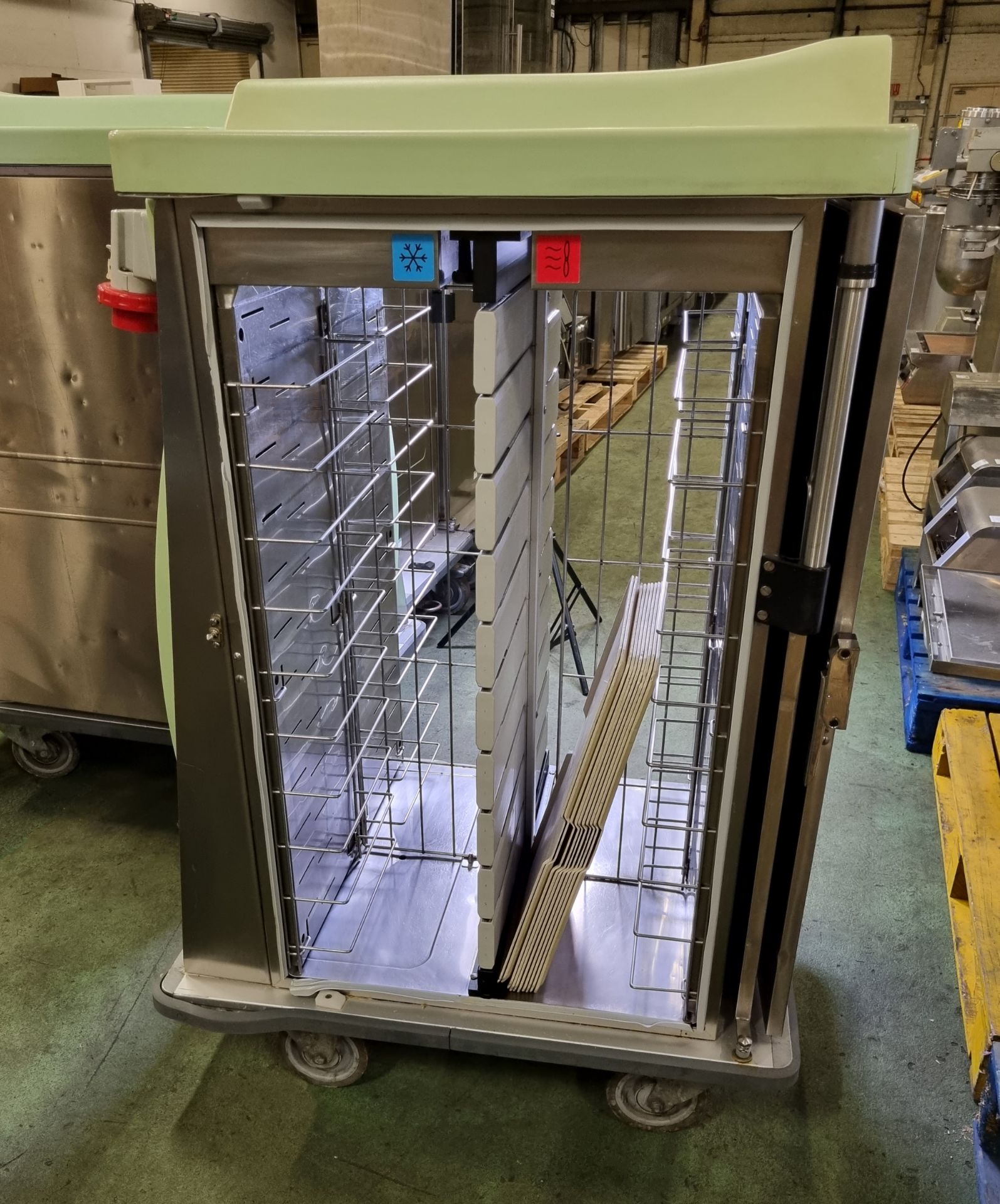 Burlodge RTS hot and cold tray delivery trolley - opens boths sides - W 800 x D 1100 x H 1500mm - Image 2 of 6