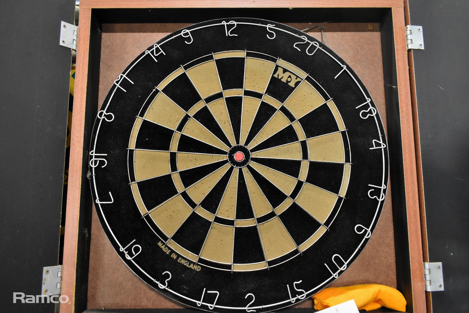 M.Y dartboard with cabinet - W 500 x D 70 x H 500mm, Winmau Accudart dartboard, Double sided mirror - Image 2 of 7