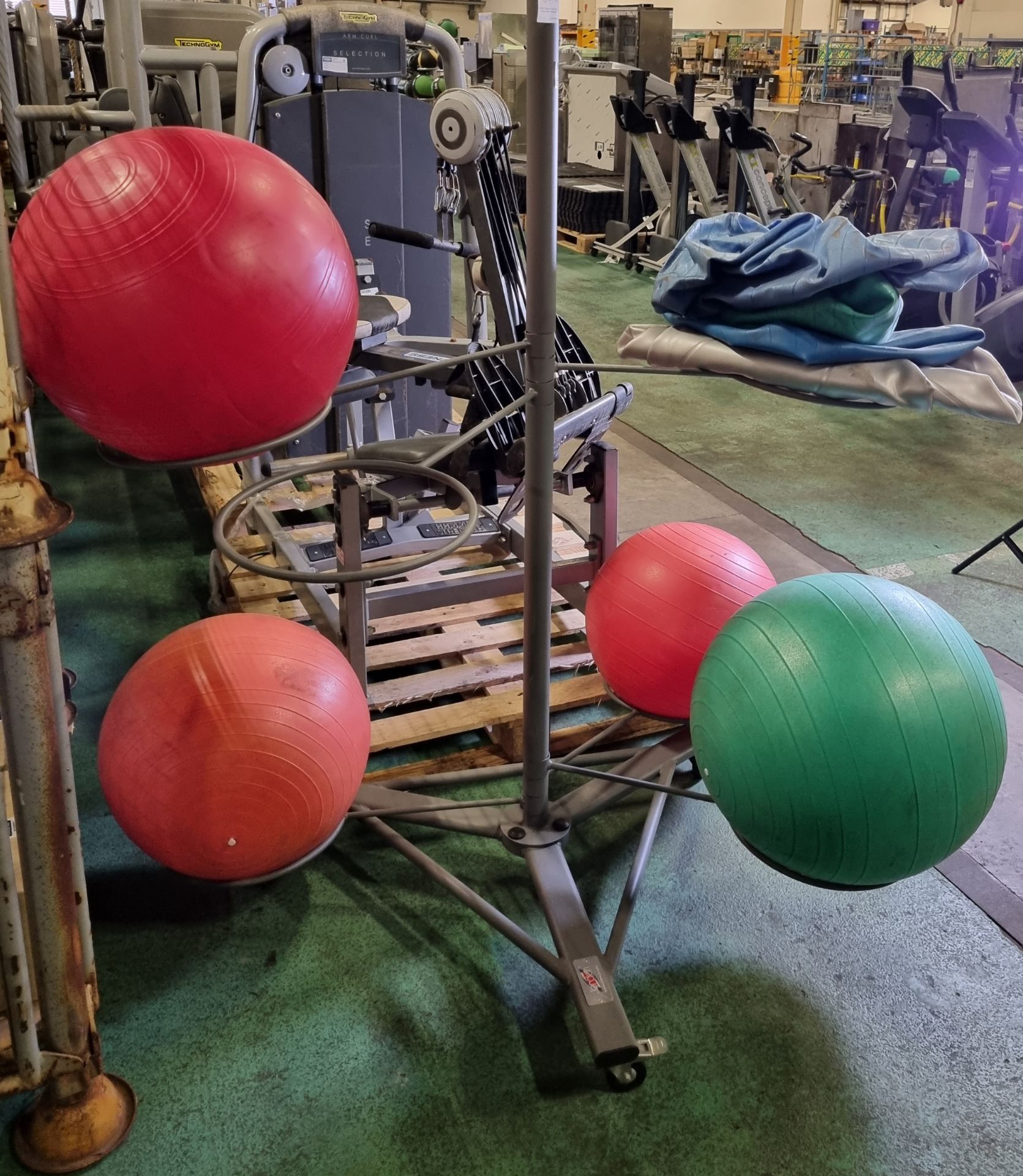 Jordan 6 piece gym ball rack - 8x gym balls - 4 deflated - Image 7 of 7