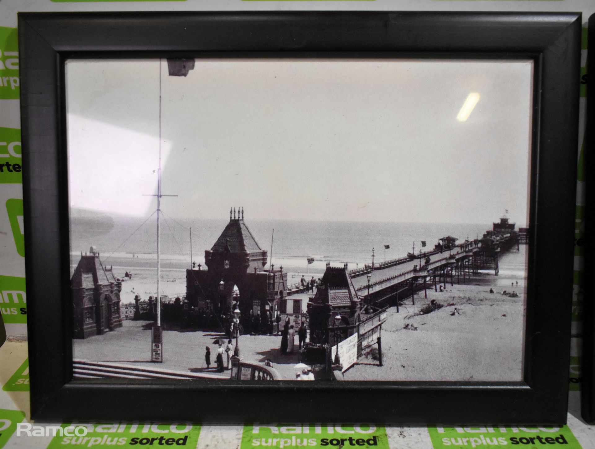 4x Skegness memorabilia photos - Skegness Pier - frame size: 13.5 x 10 inches - Bild 4 aus 5