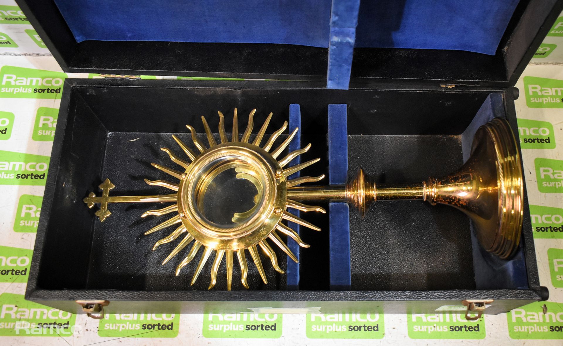 Sun shaped monstrance in storage case - height: 460mm - Image 6 of 6