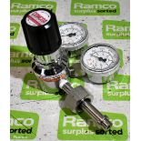 2x Concoa 3023302-01-000 pressure regulators