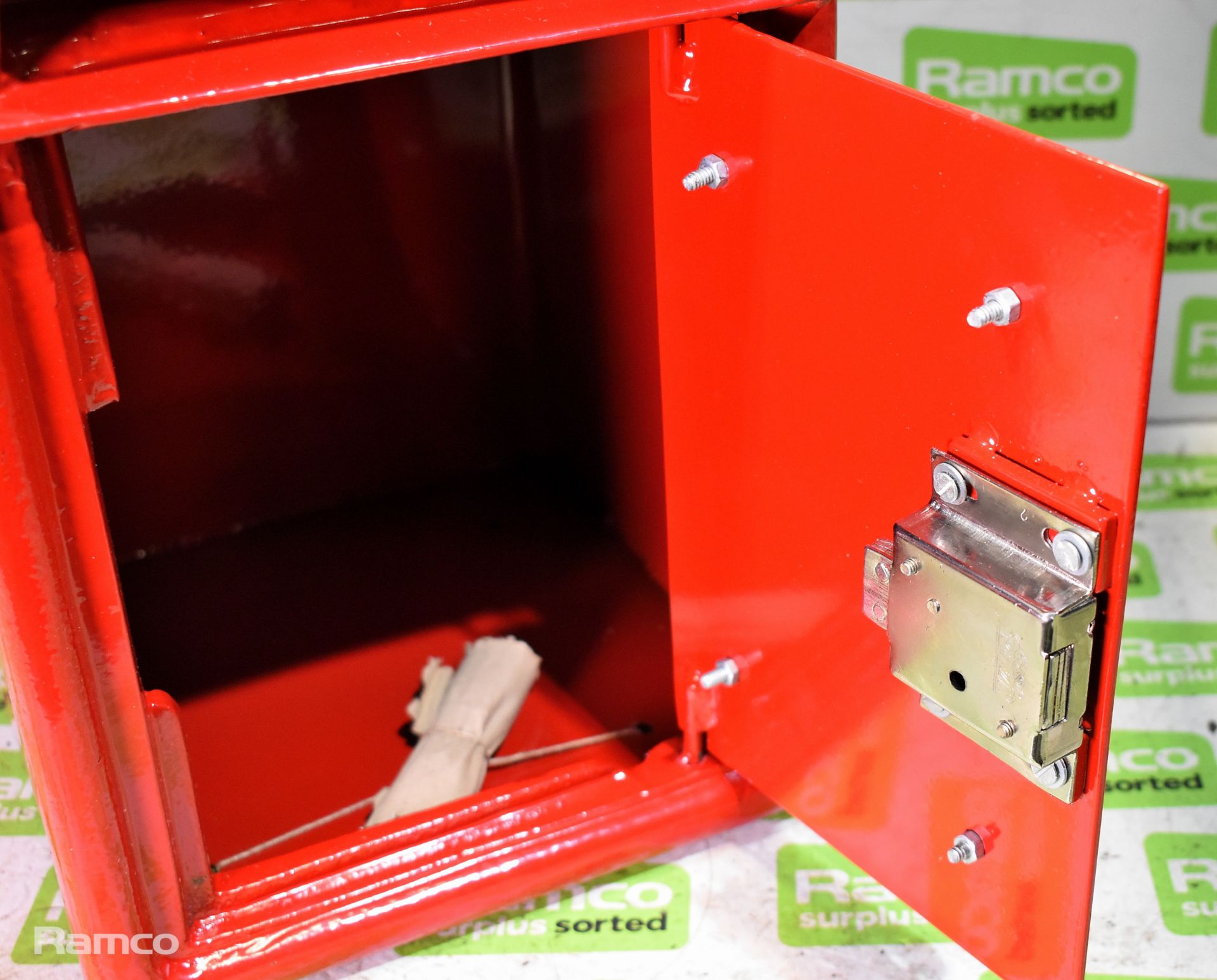 Red Novelty Replica Post Box - Bild 2 aus 4