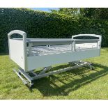 4x Wissner-Bosserhoff Sentida 6 hospital beds with Herida Argyll II dynamic airflow mattress