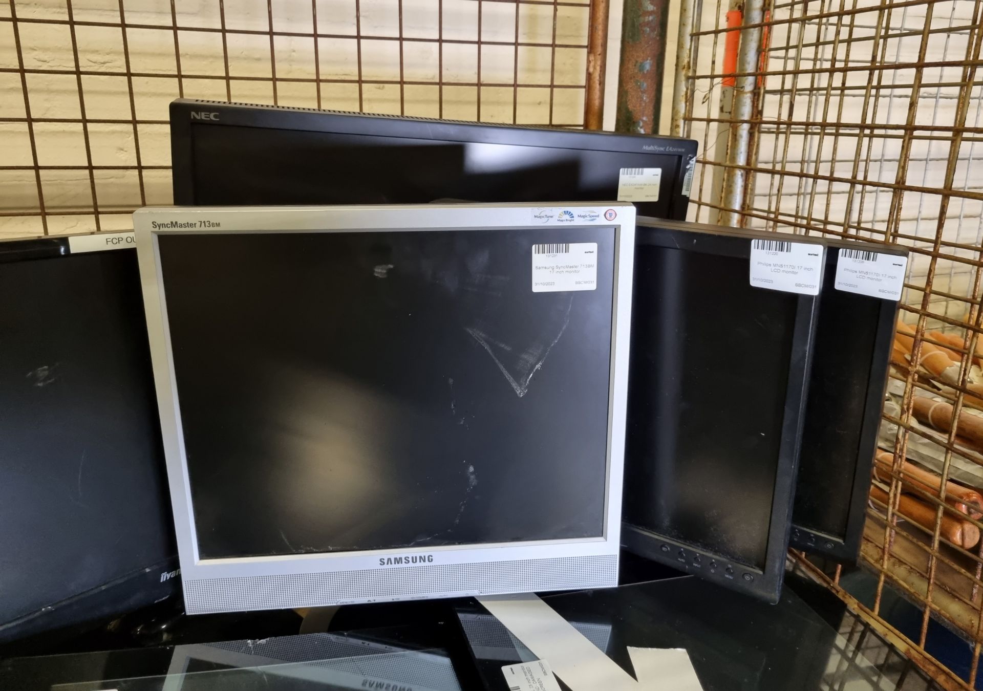 Various monitors - see description for full details - Image 2 of 7