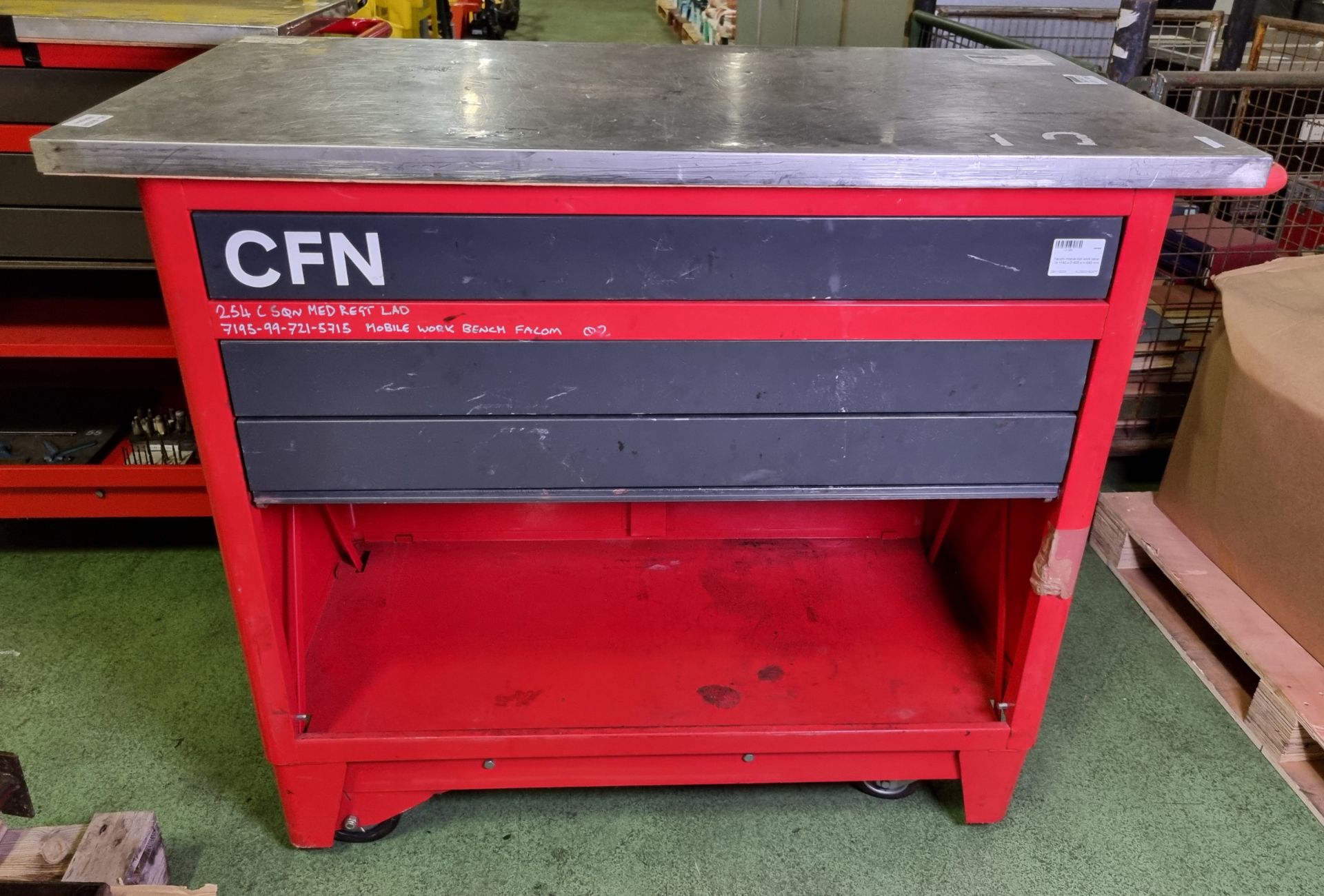 Facom mobile tool work table - W 1180 x D 600 x H 980mm