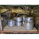 Catering equipment - saucepans - medium and large sizes