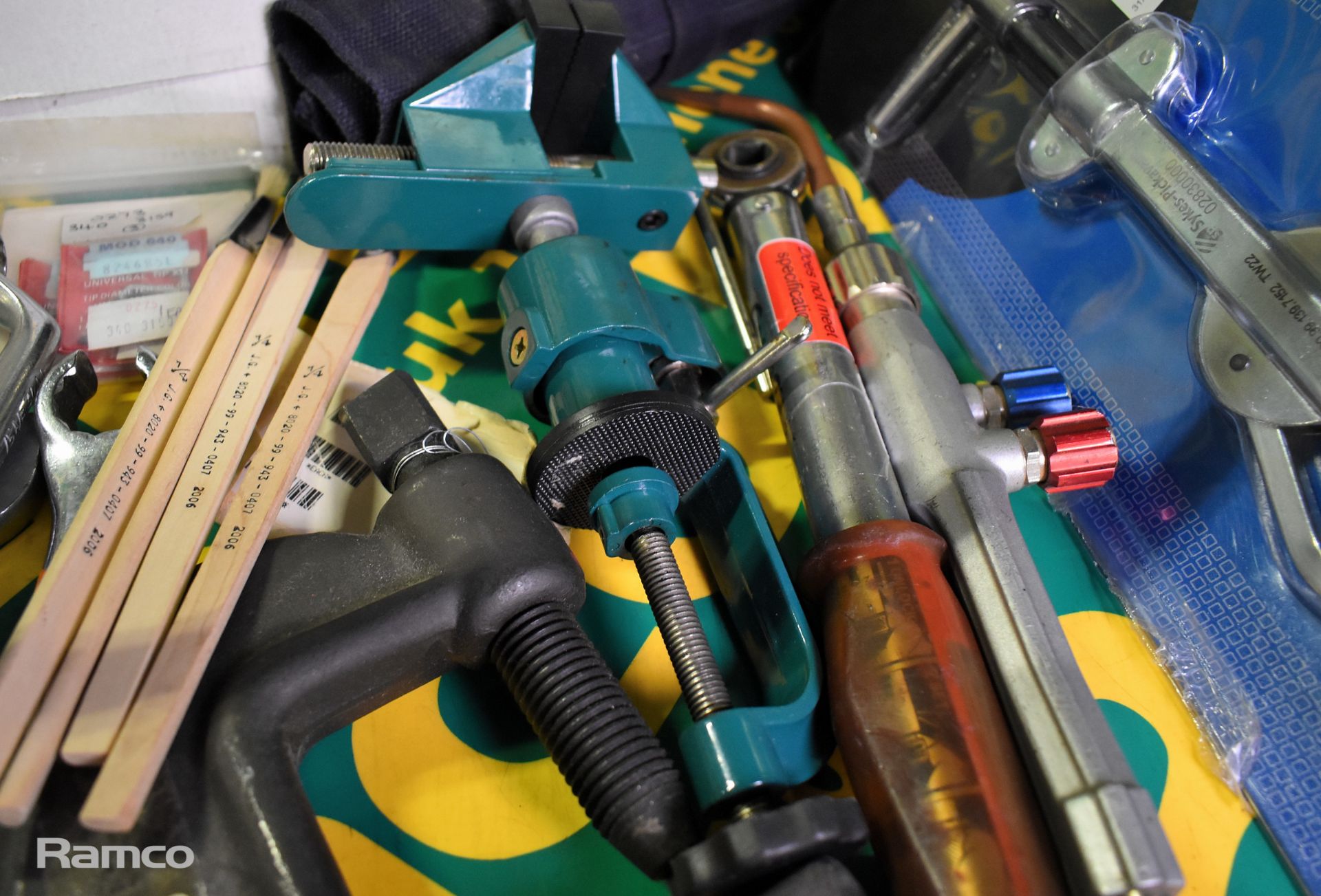 Workshop tools - grease guns, screwdriver sets, spanners, clamps, sockets, torque wrench - Image 6 of 8